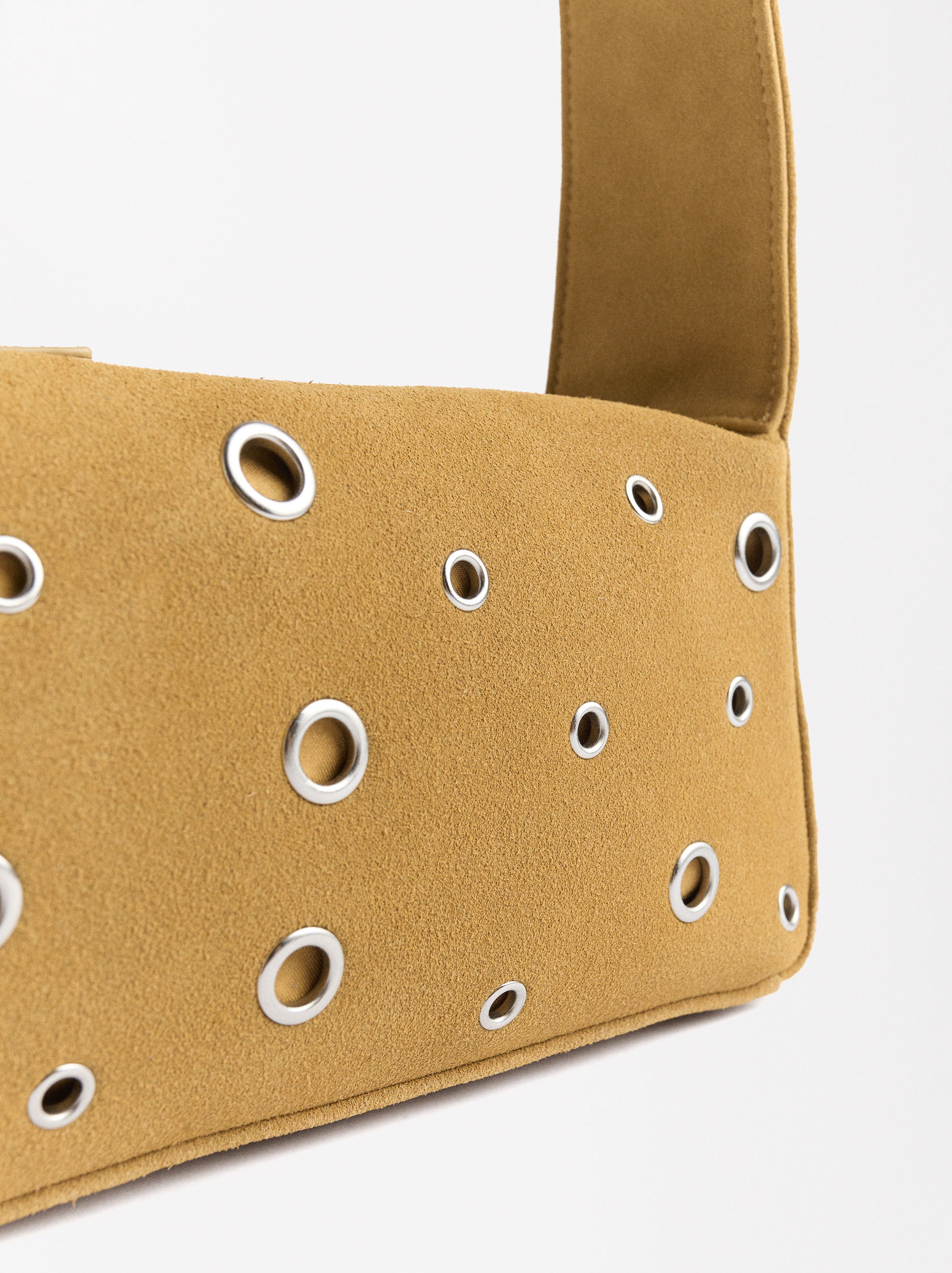 Bolso De Hombro De Piel Con Detalle De Tachuelas