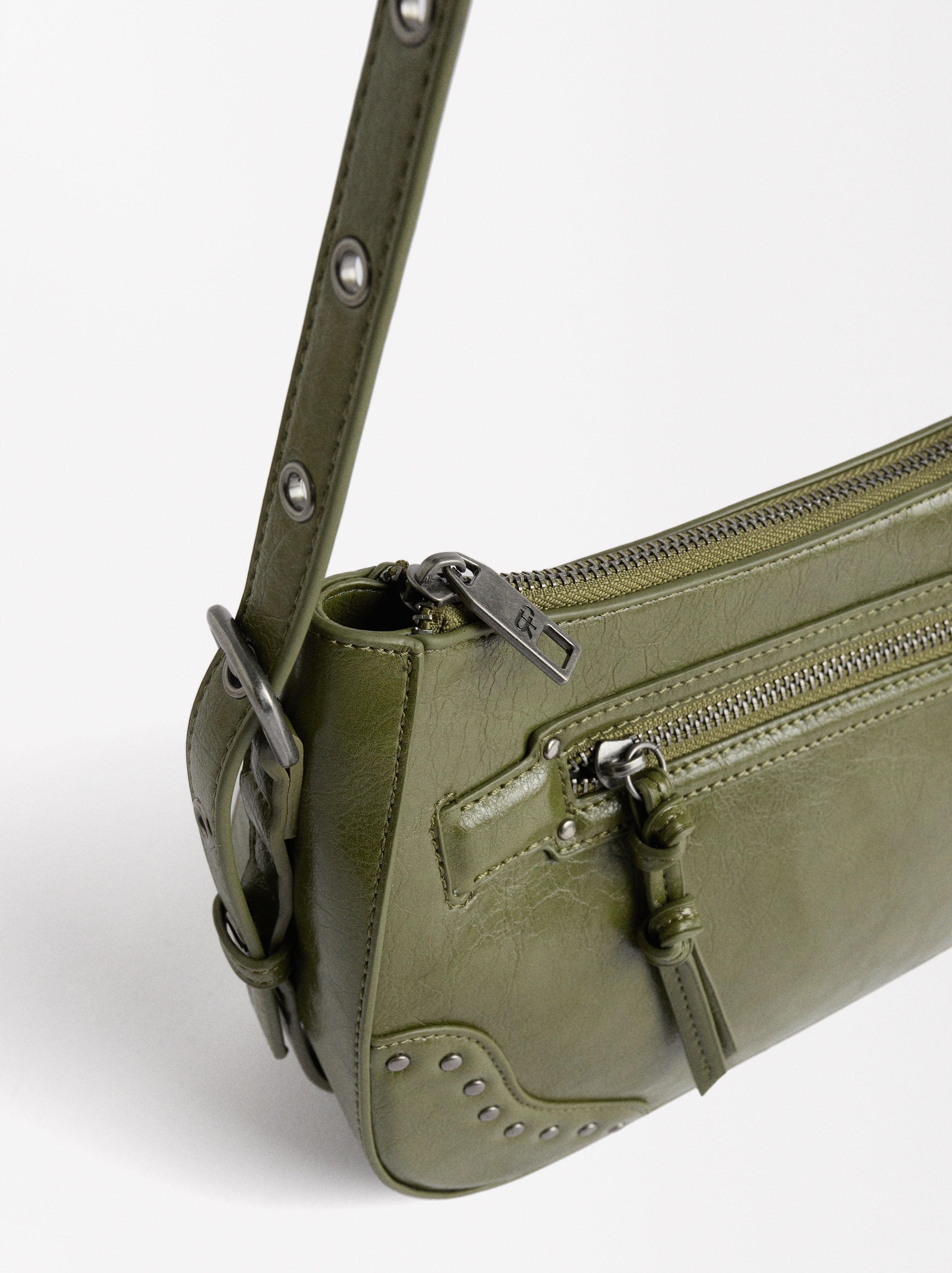Bolso Bandolera Con Tachuelas