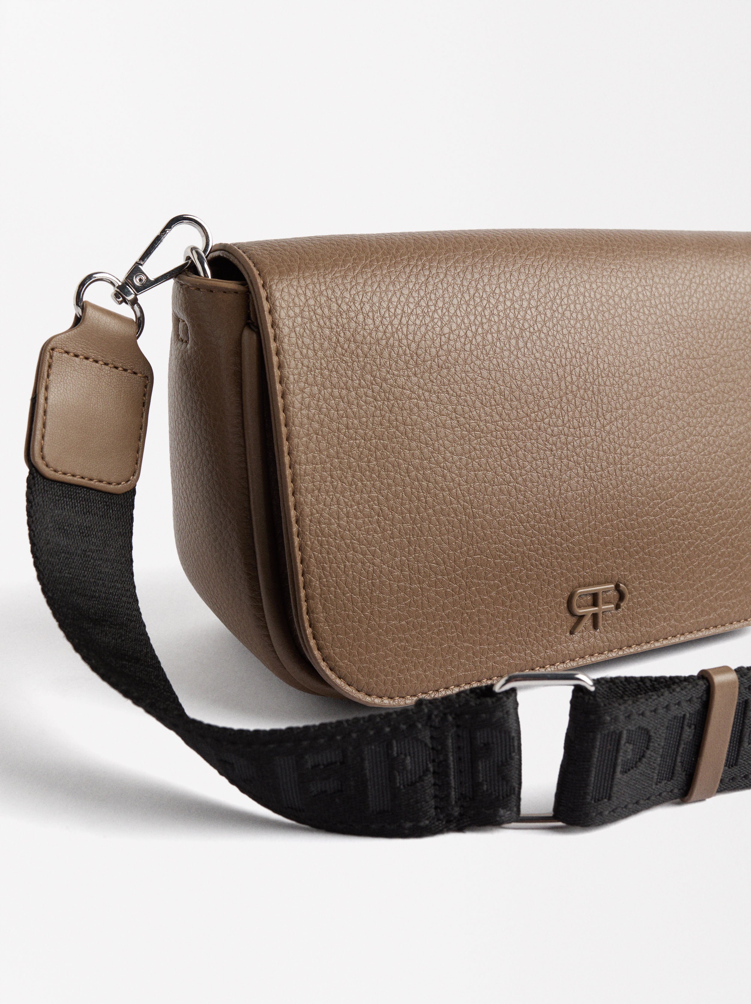 Bolso Bandolera Con Solapa