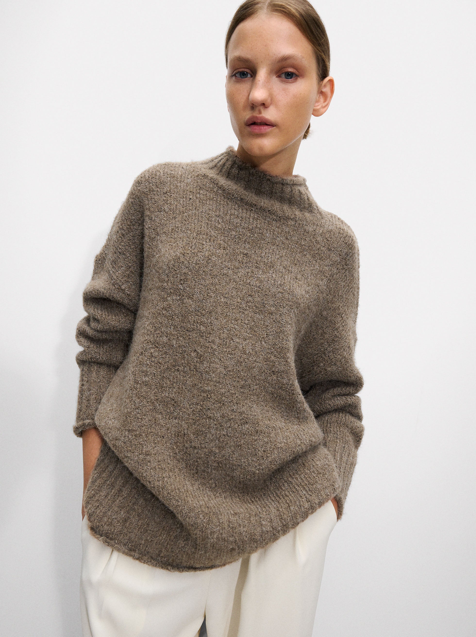 Jersey Con Lana Y Cuello Semi-Alto