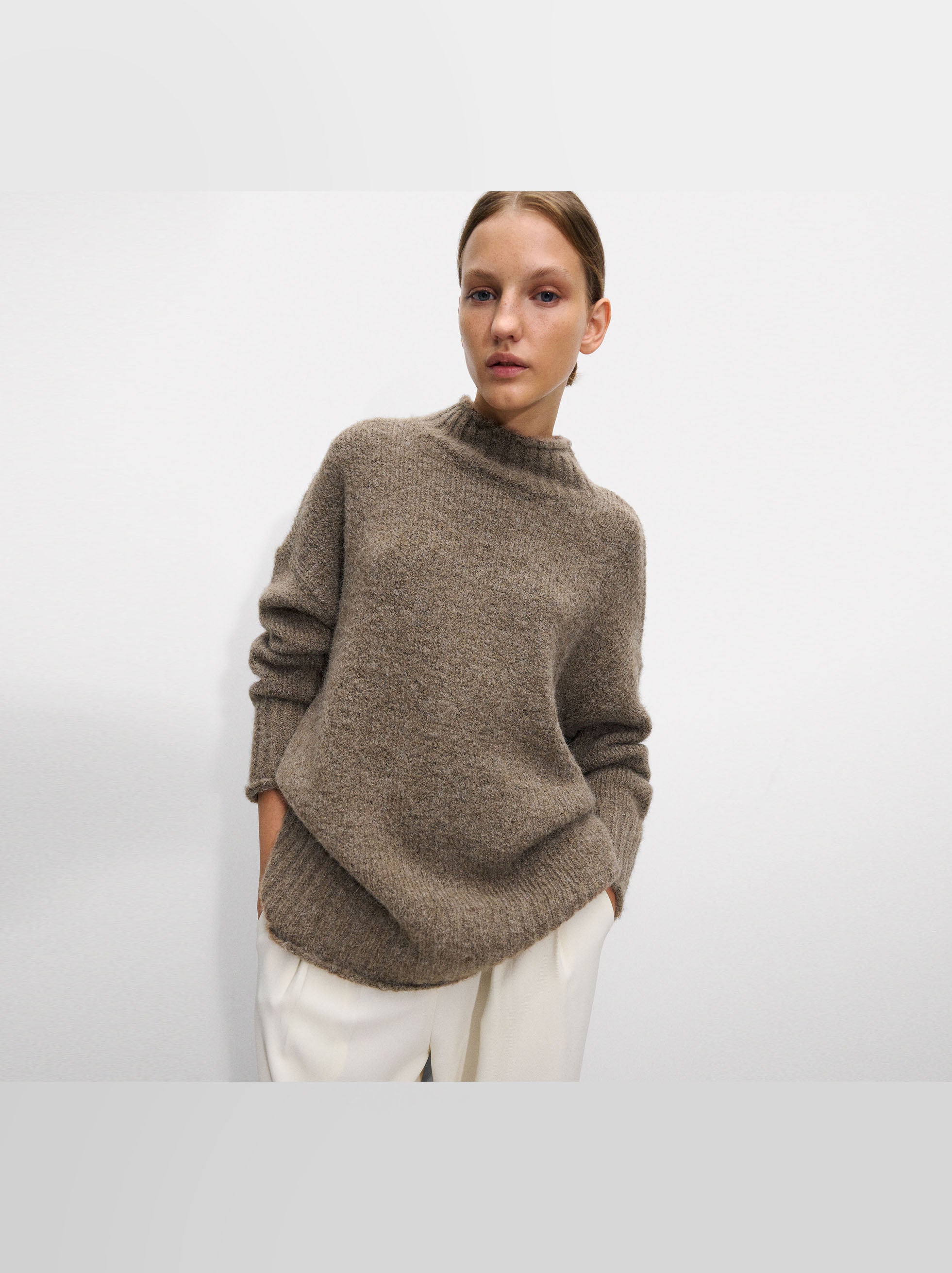 Jersey Con Lana Y Cuello Semi-Alto