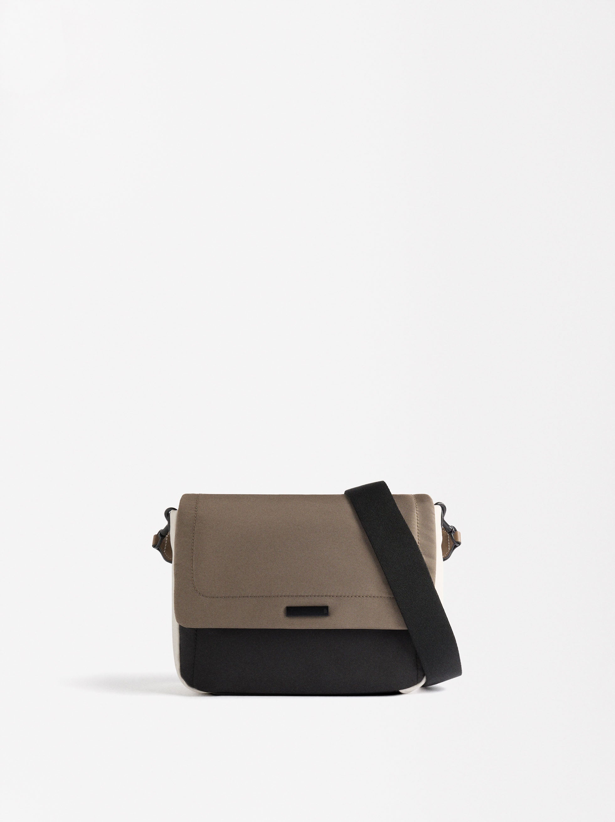 Cartera Bandolera De Nylon Con Cierre De Solapa