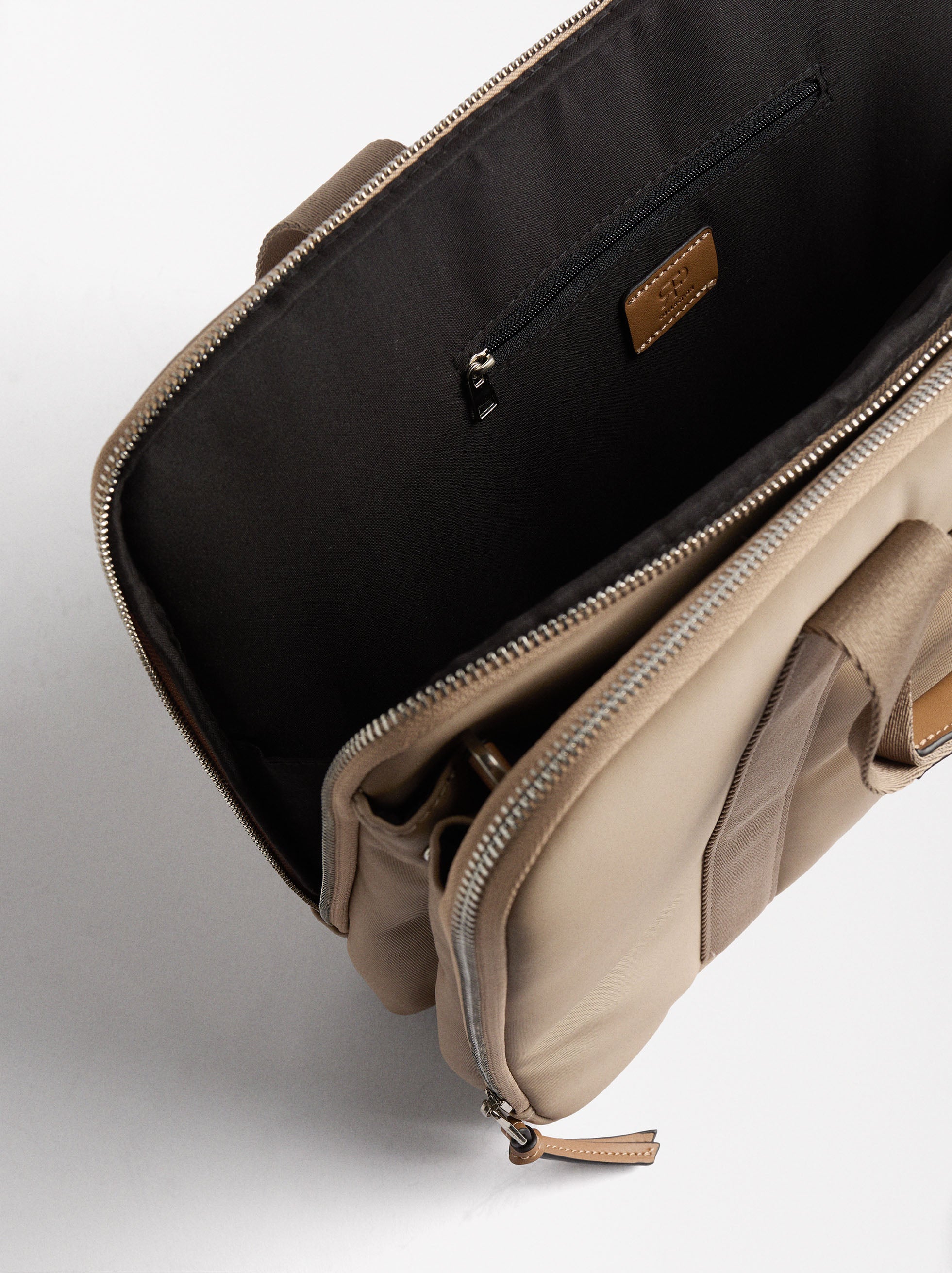 Cartera Efecto Nylon Para Portátil De 13"