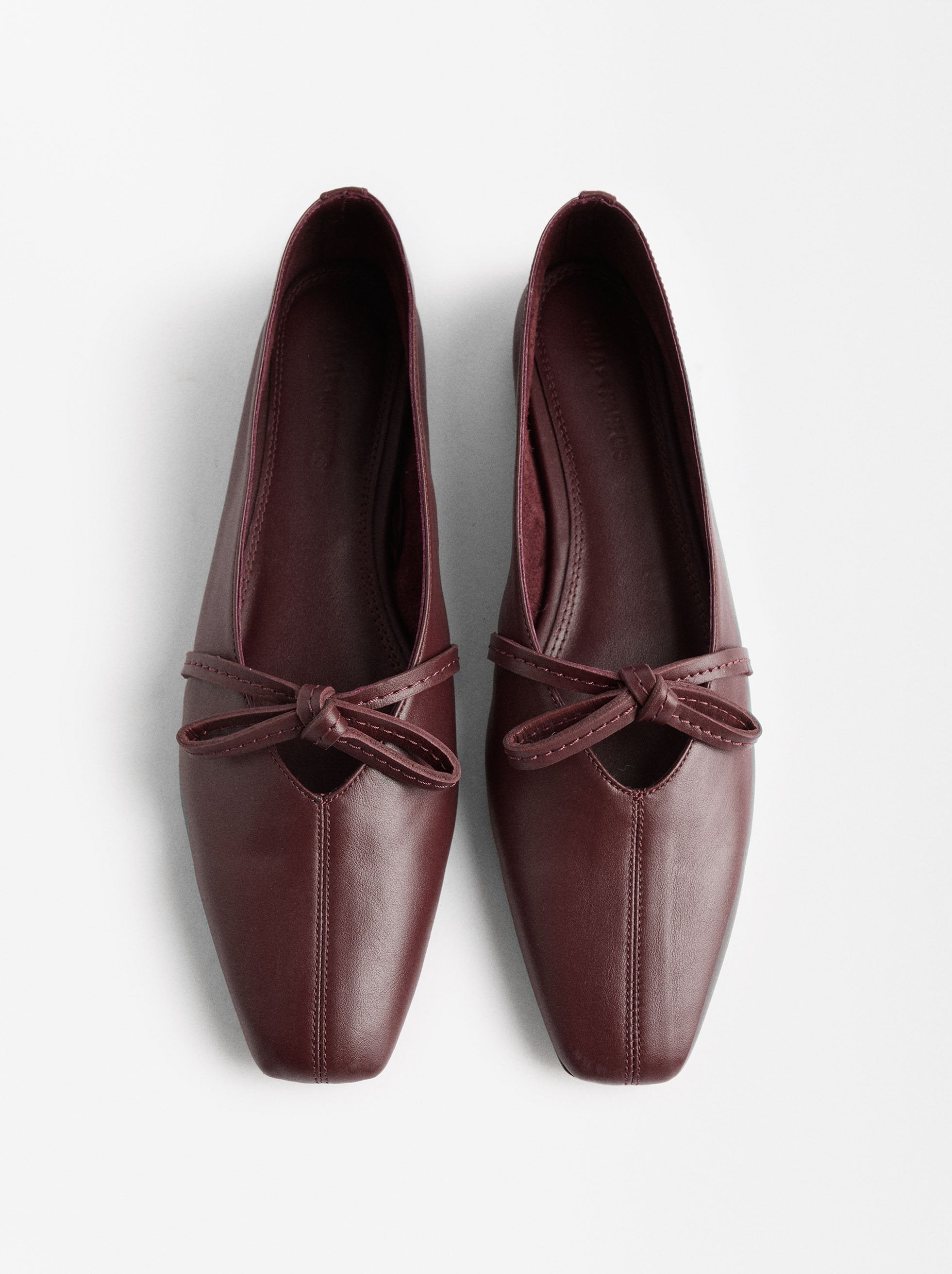 Bailarina De Piel Con Lazo