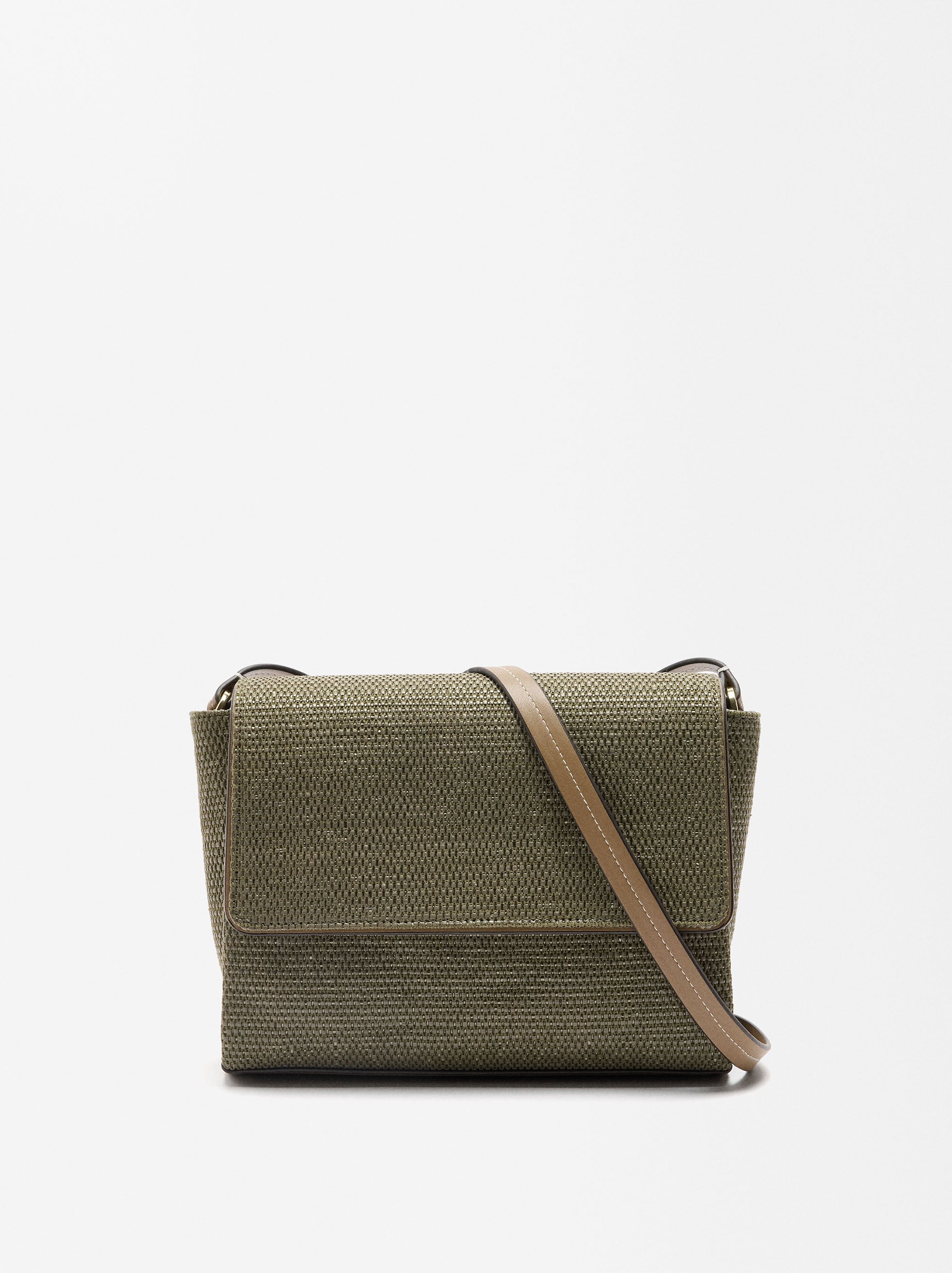 Cartera Bandolera Efecto Rafia Con Cierre De Solapa