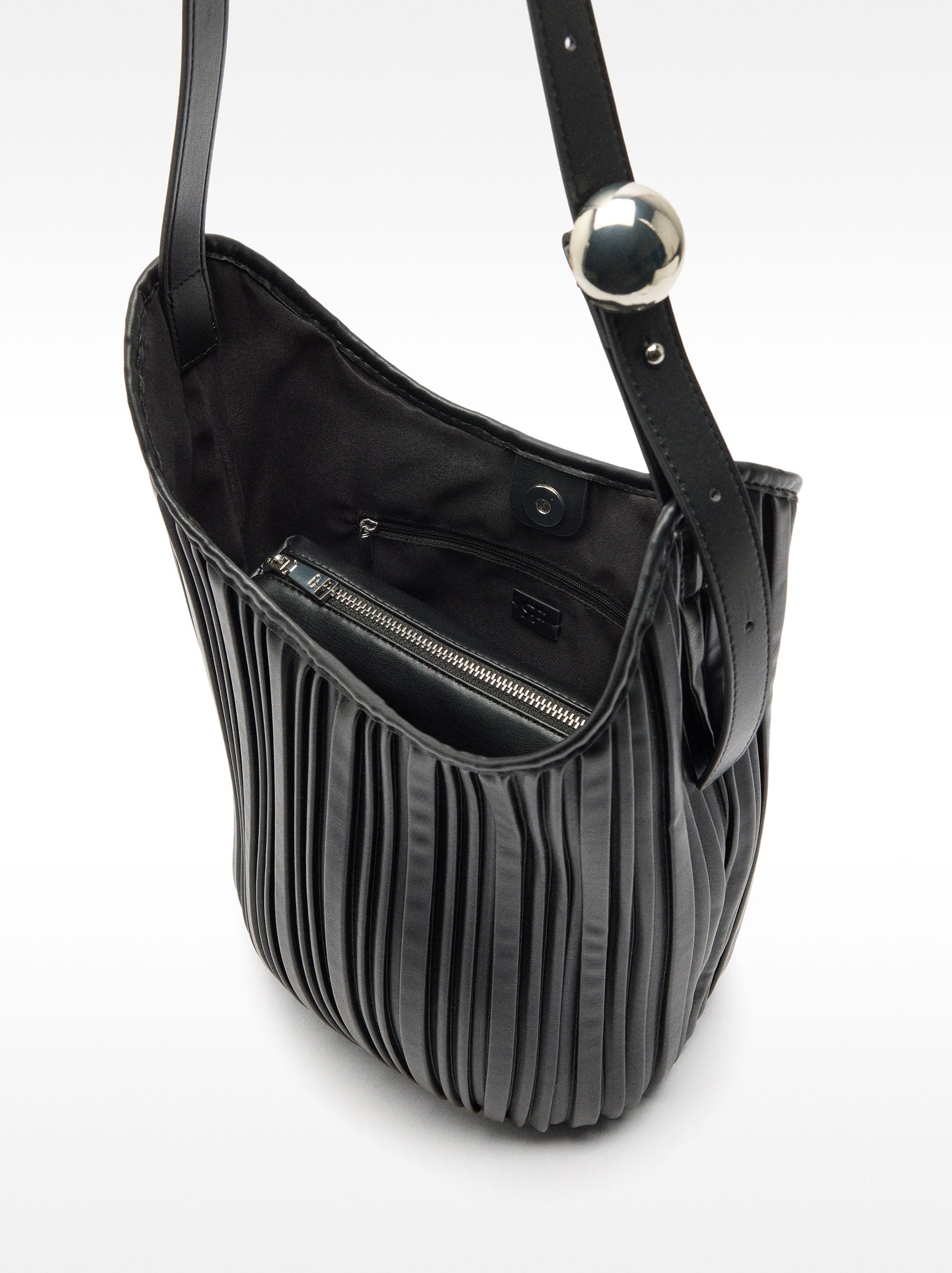 Bolso De Hombro Plisado Con Bolsa Extraíble