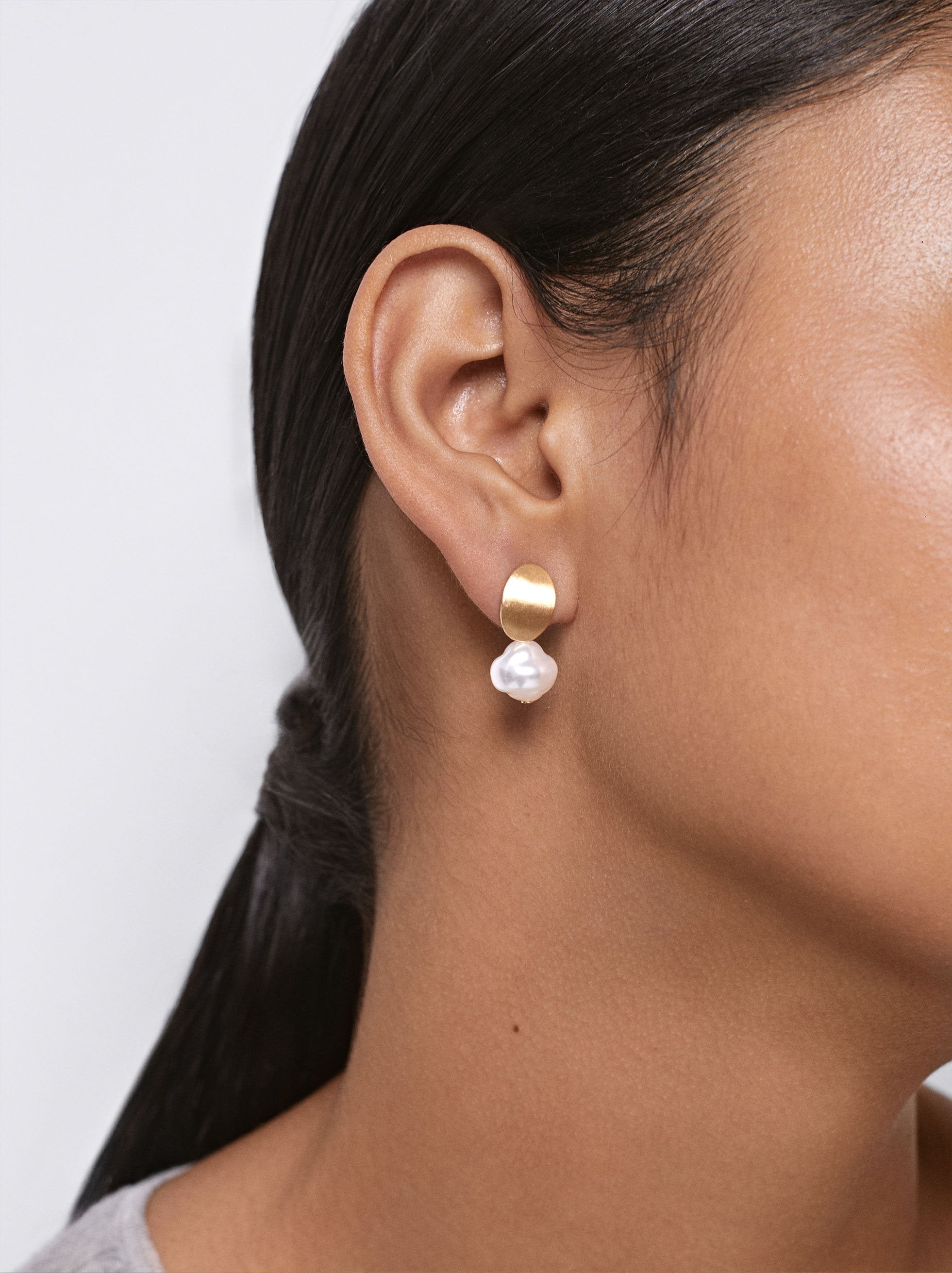 Aretes Cortos Con Perla