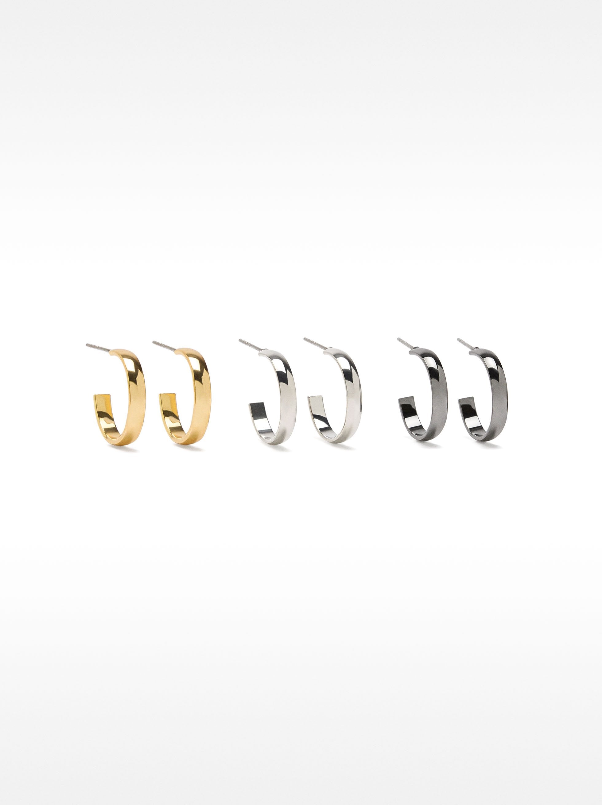 Set De Aretes Pequeñas Básicas