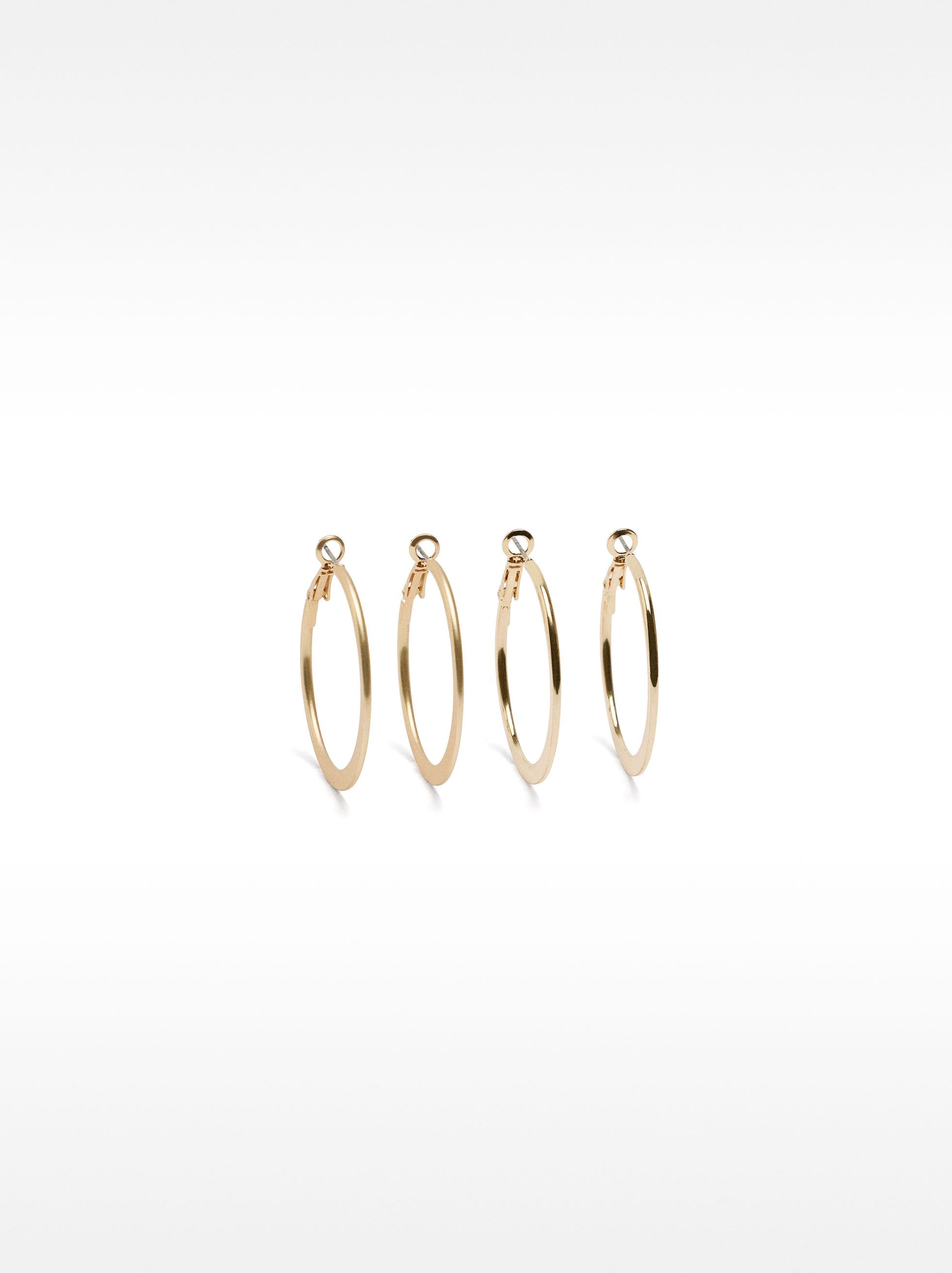 Conjunto De Aretes Dorados