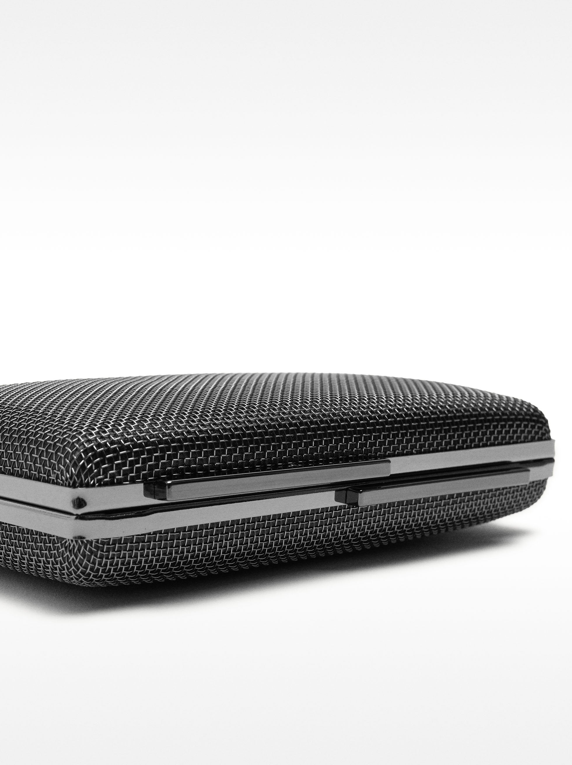 Clutch De Fiesta Con Asa De Cadena