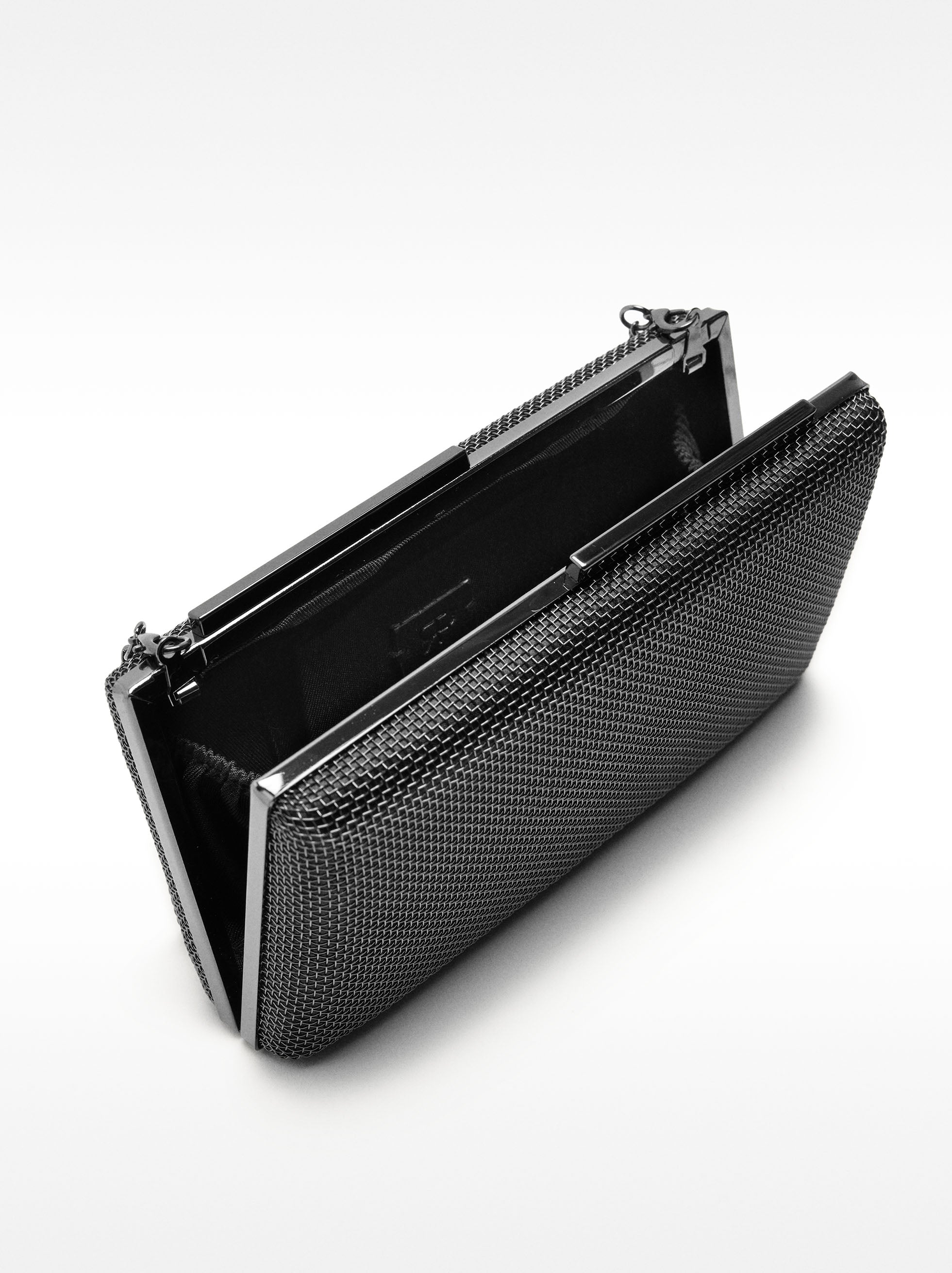 Clutch De Fiesta Con Asa De Cadena