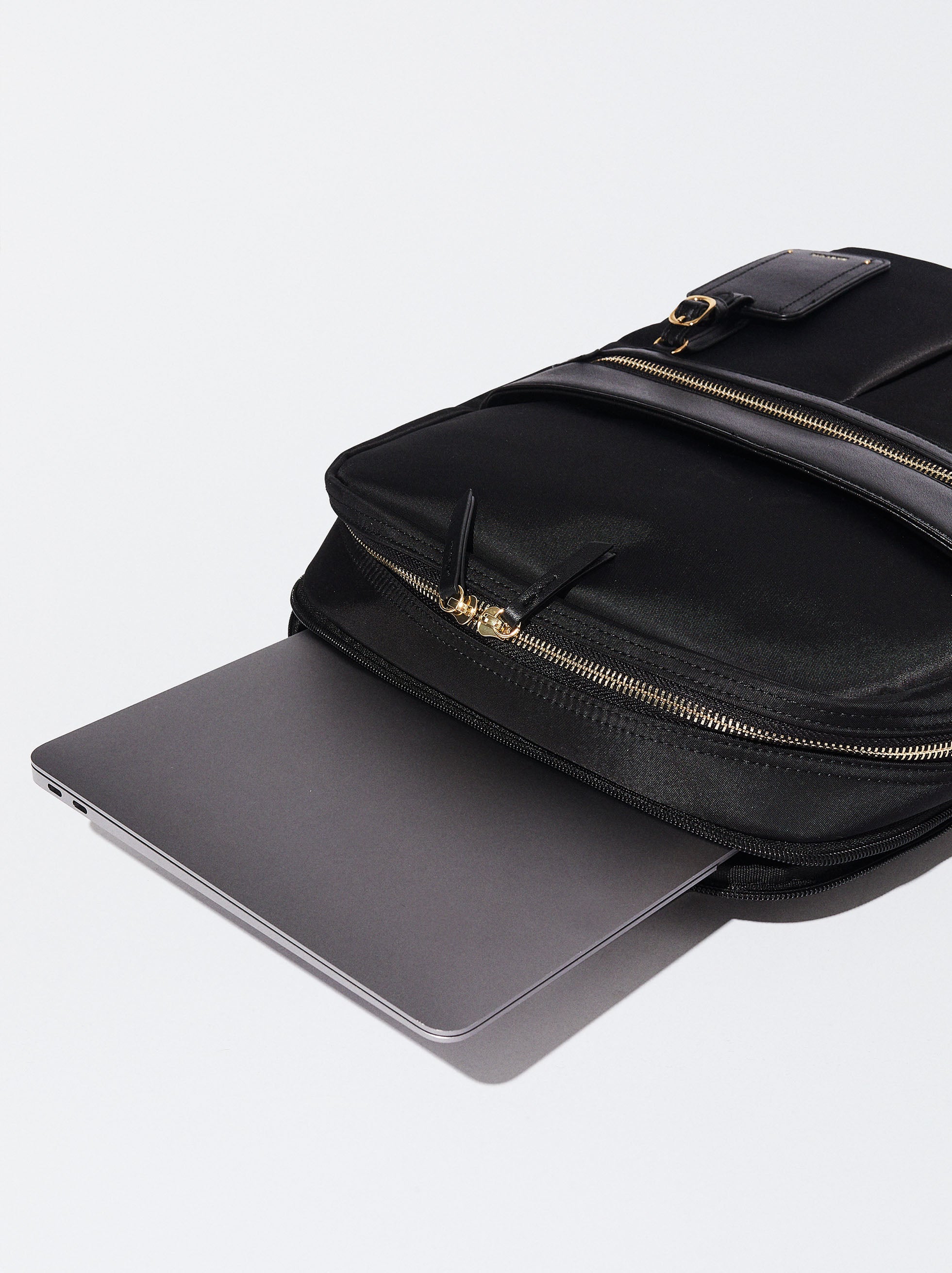 Mochila De Nylon Para Ordenador Portátil De 15"