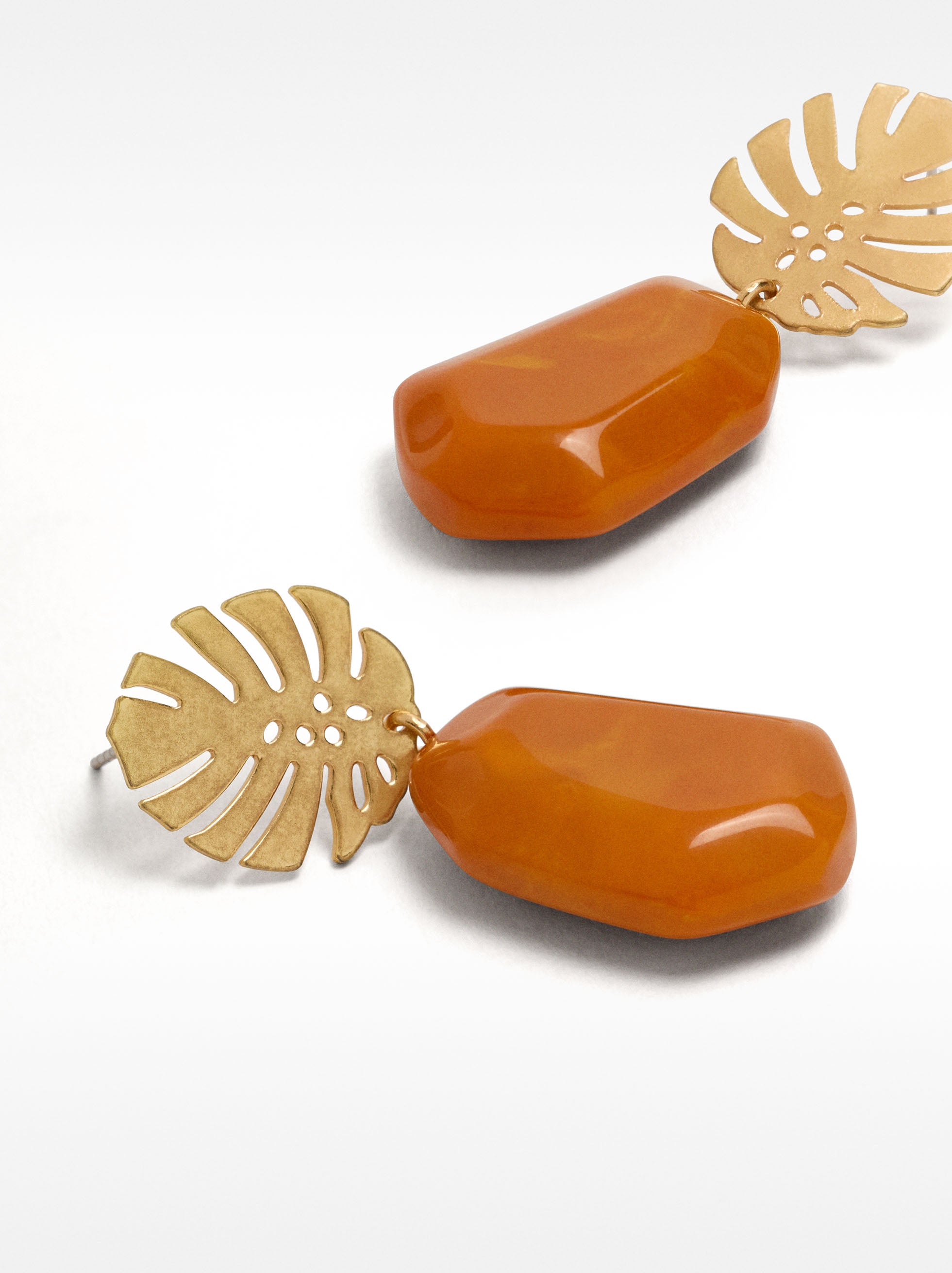 Aretes Con Efecto Piedra De Hoja