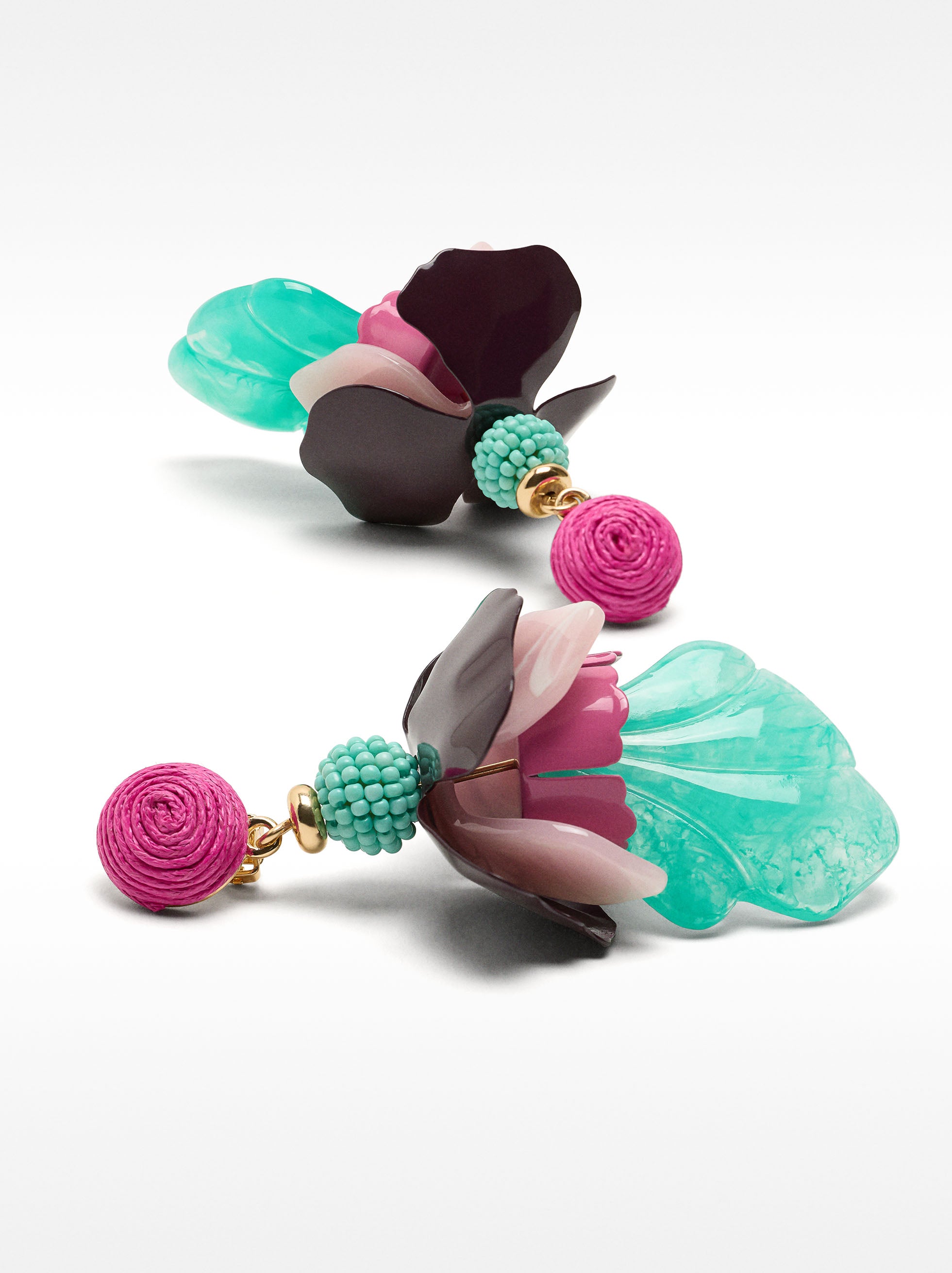 Aretes Con Flor Multicolor