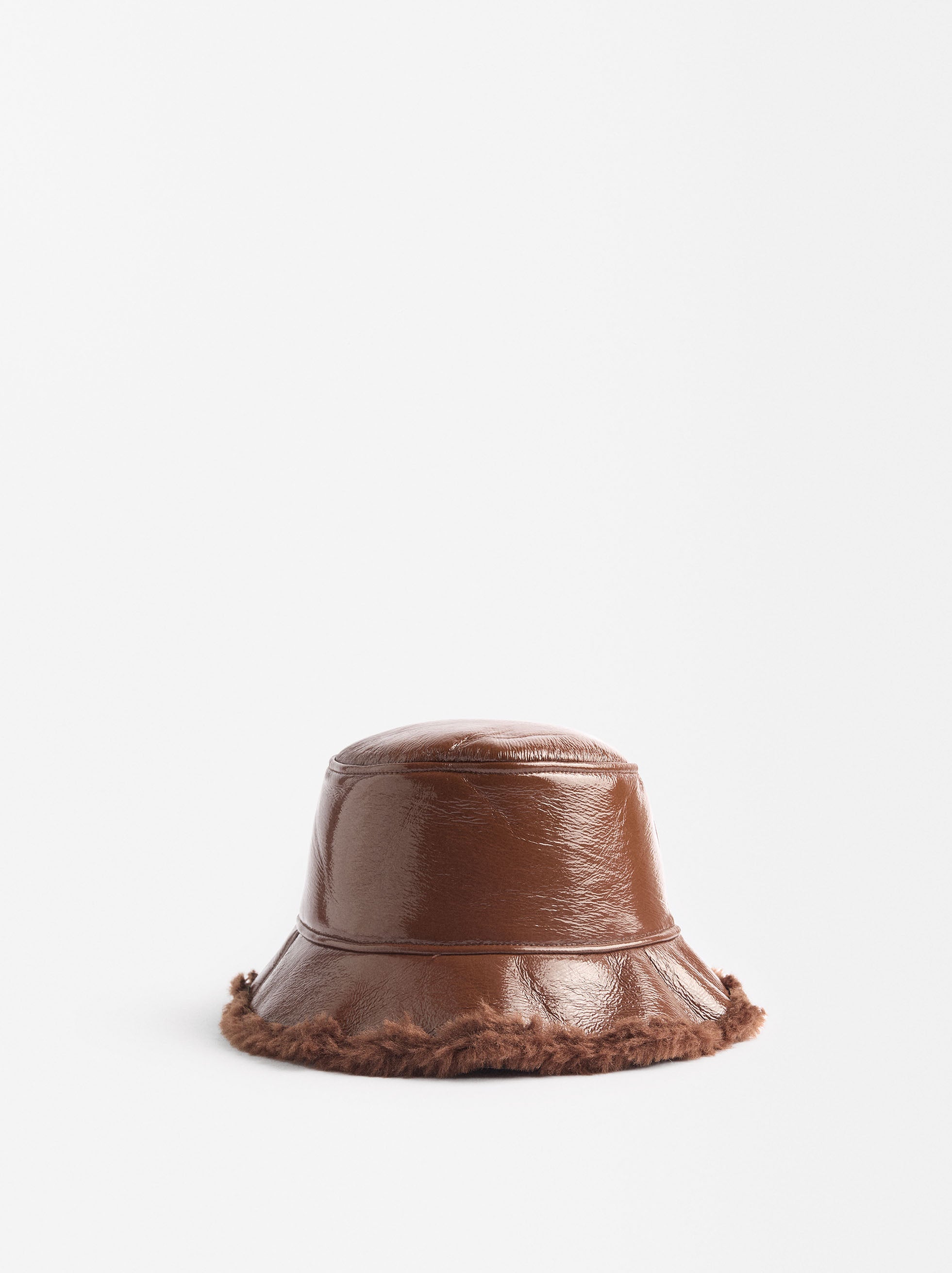 Gorro Bucket Impermeable Charol
