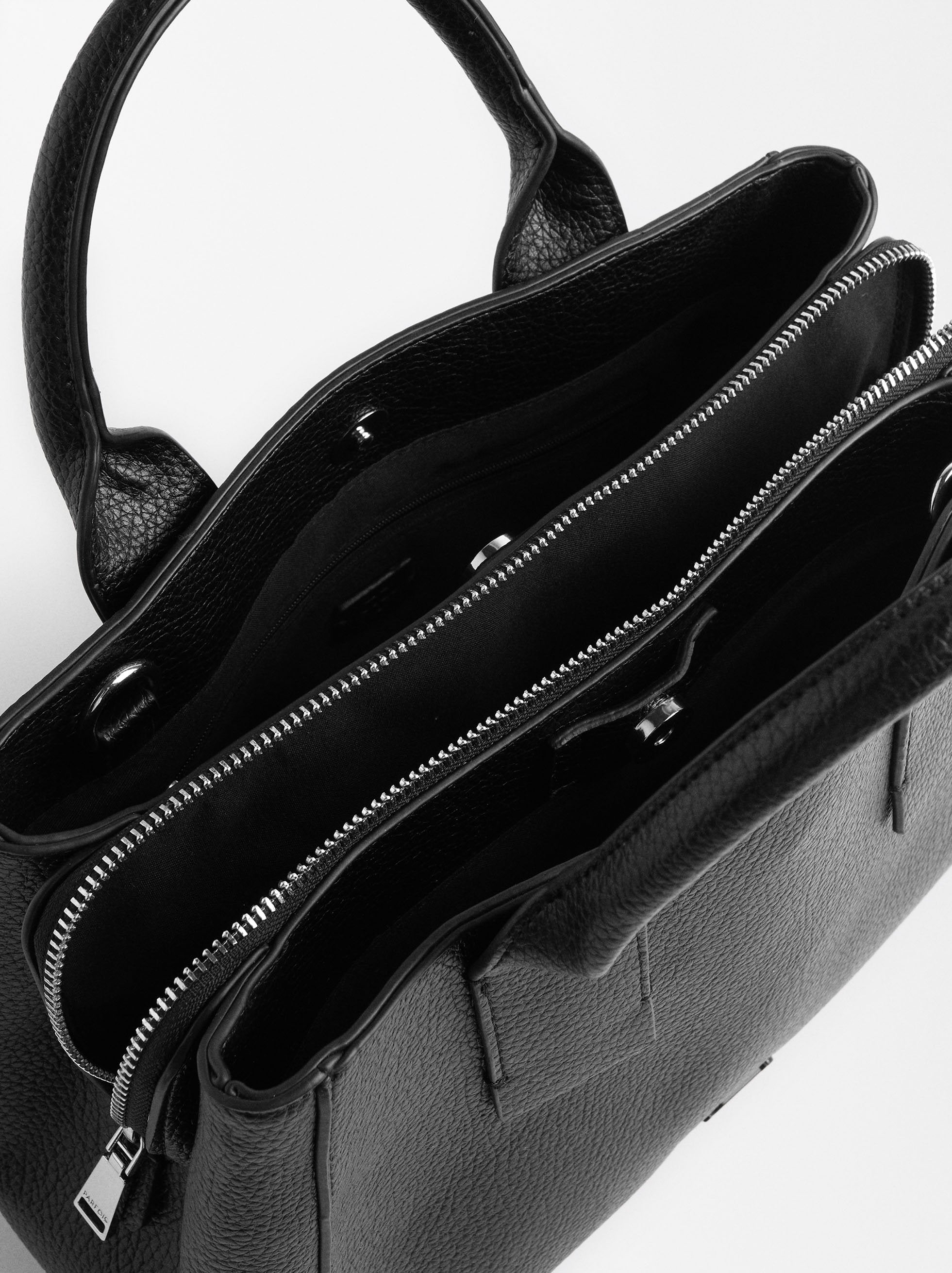 Bolso Tote Con Textura Y Bandolera