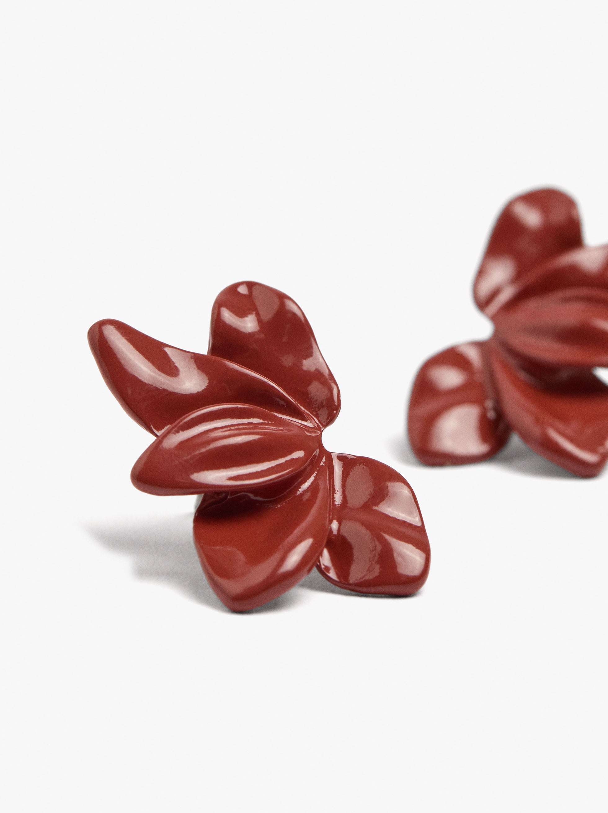 Pendientes Con Media Flor