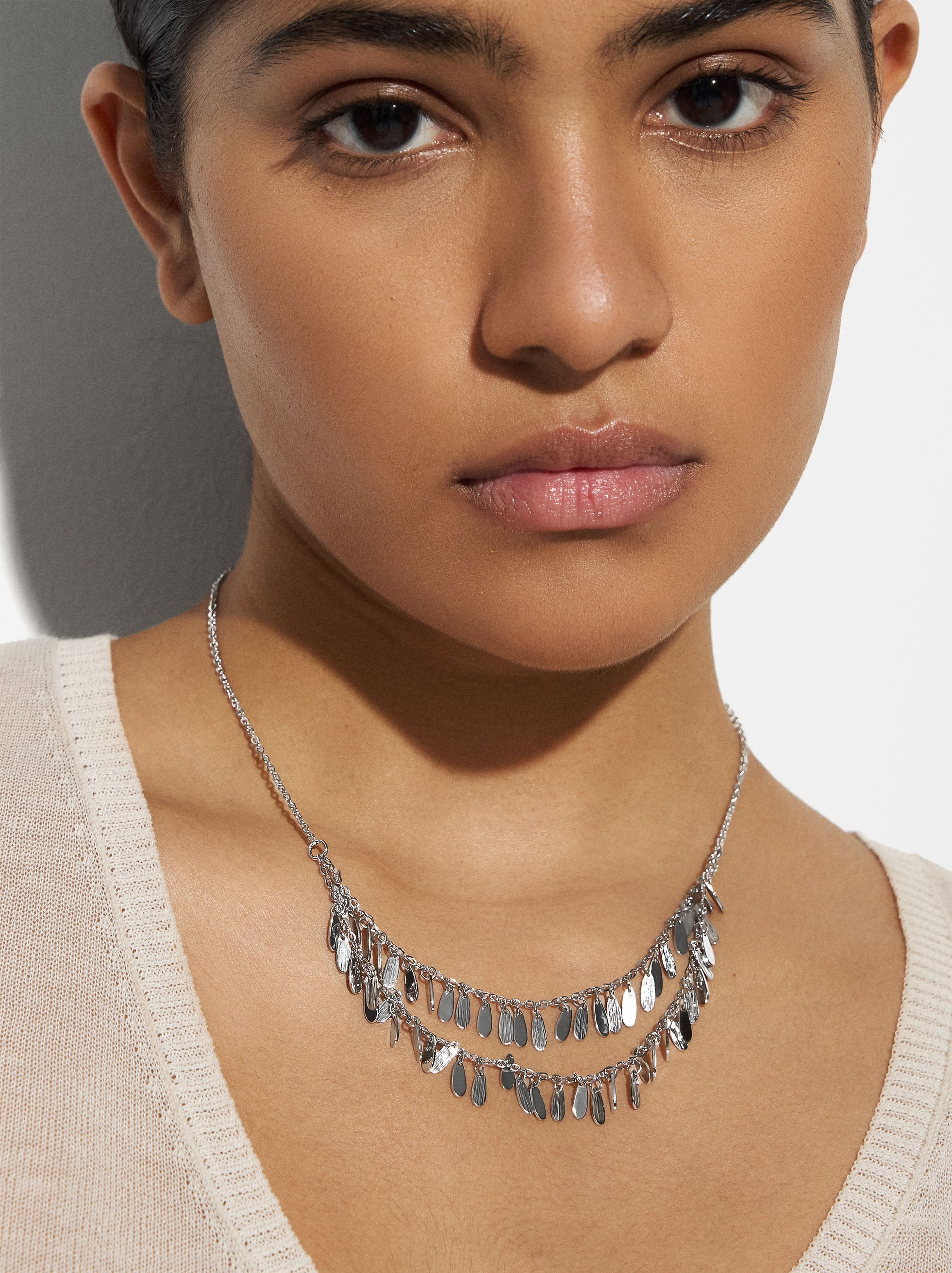 Collar Con Medallas