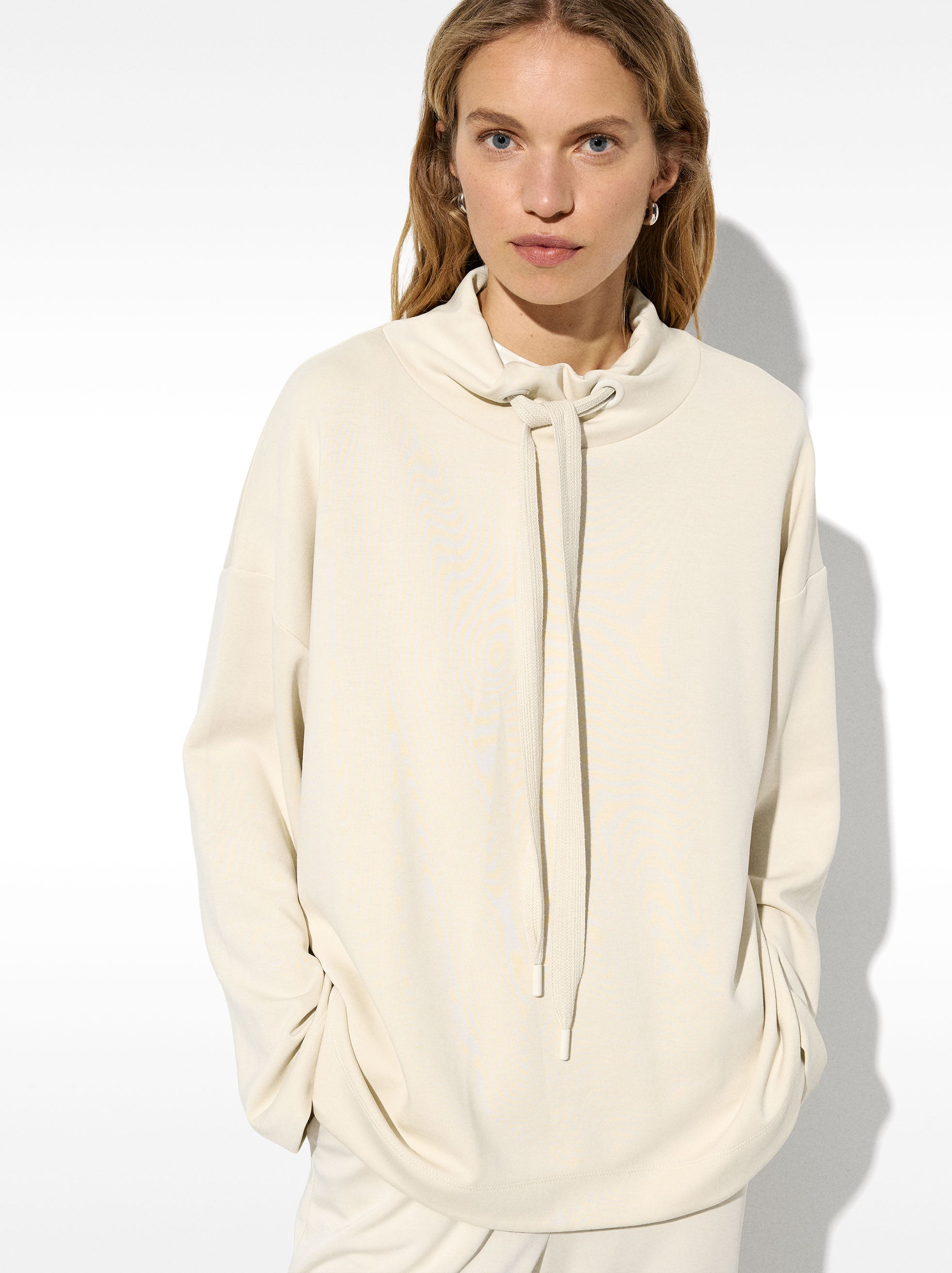 Sudadera Modal De Cuello Alto