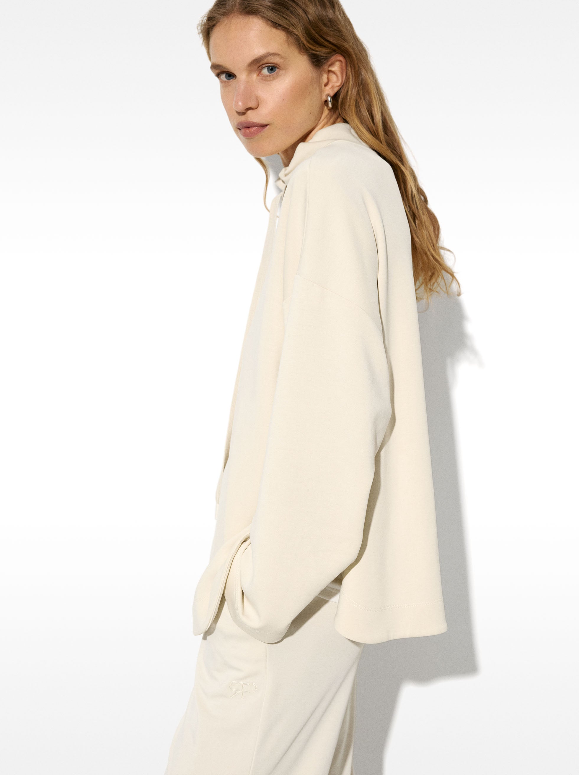 Sudadera Modal De Cuello Alto