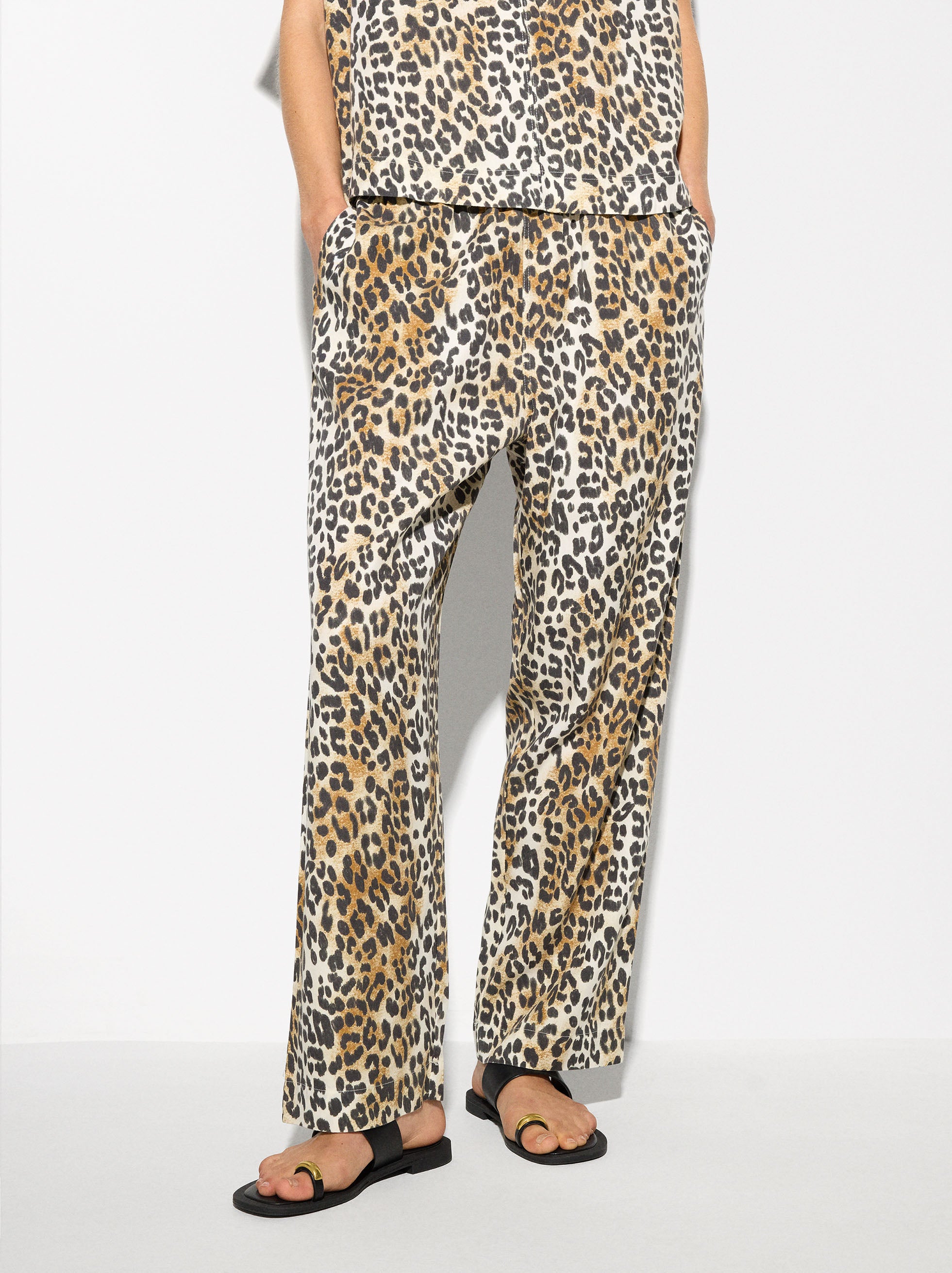 Pantalón Estampado Leopardo