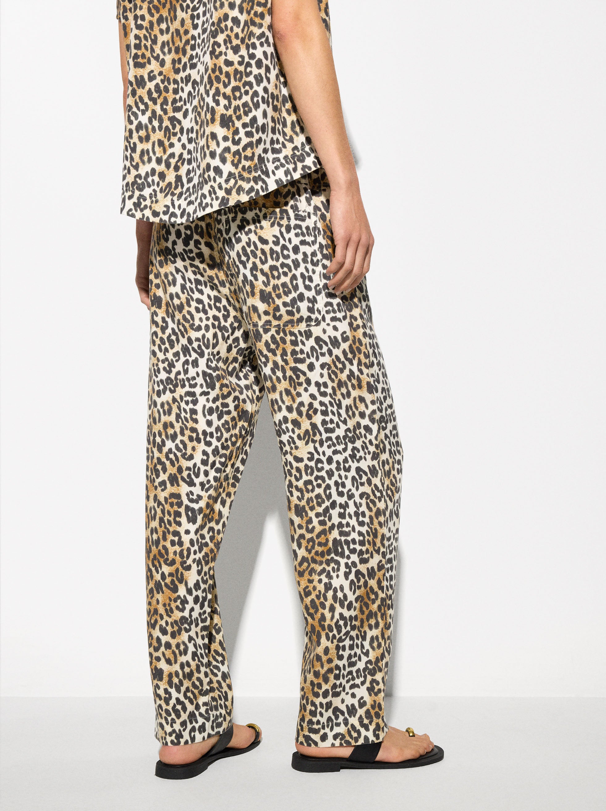 Pantalón Estampado Leopardo