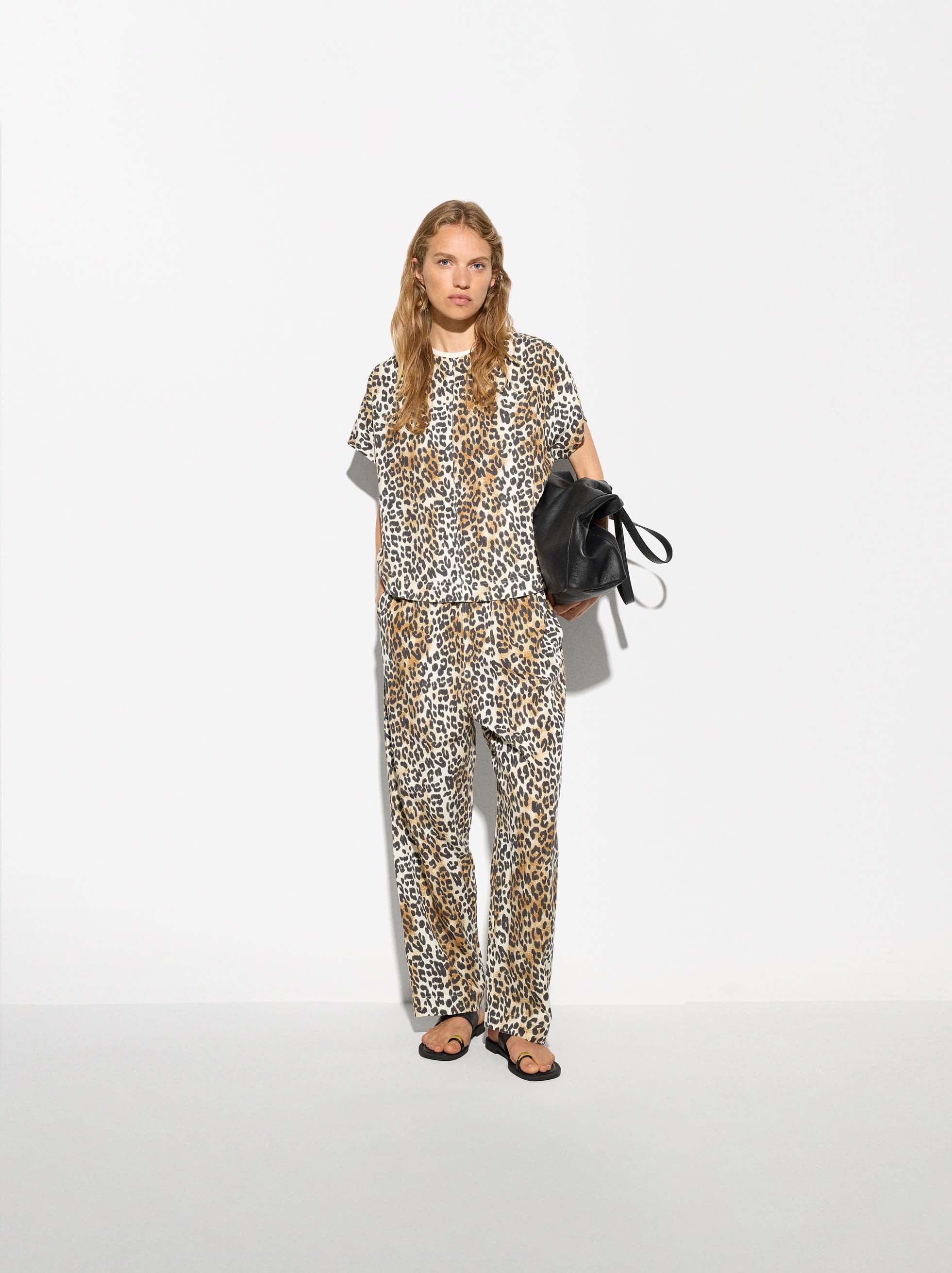 Pantalón Estampado Leopardo