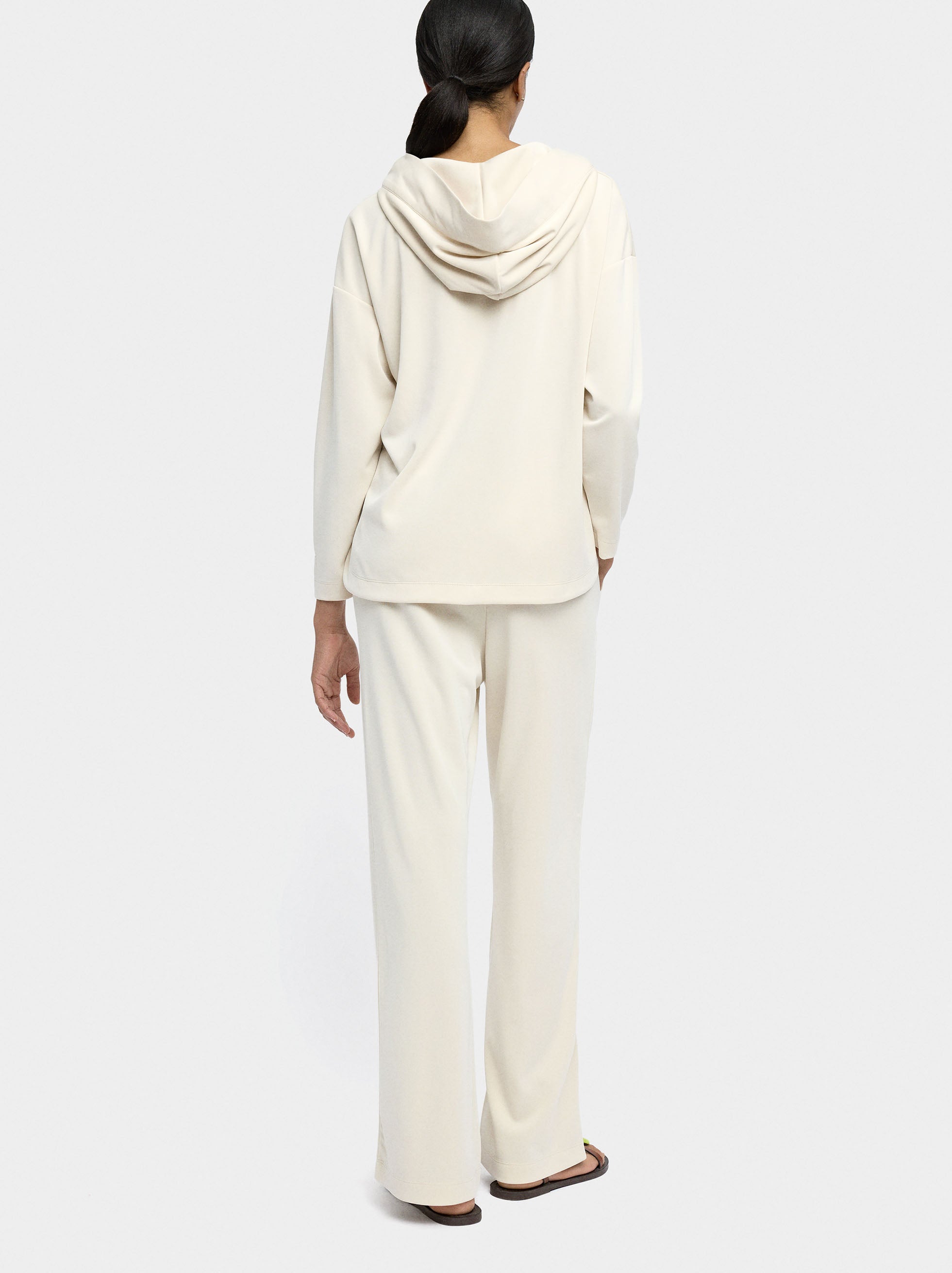 Pantalón Fluido Con Cintura Elástica