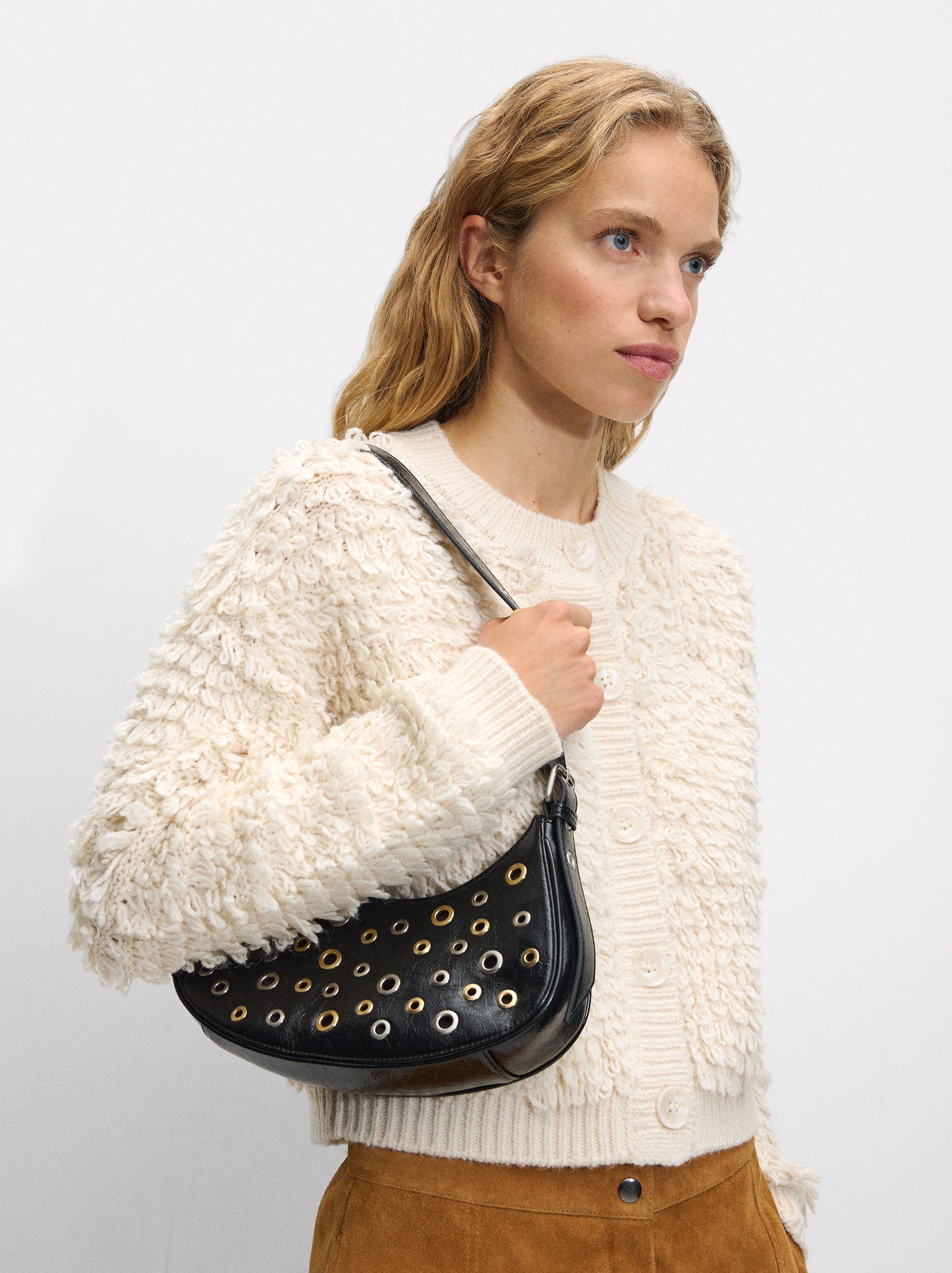 Bolso De Hombro Con Tachuelas