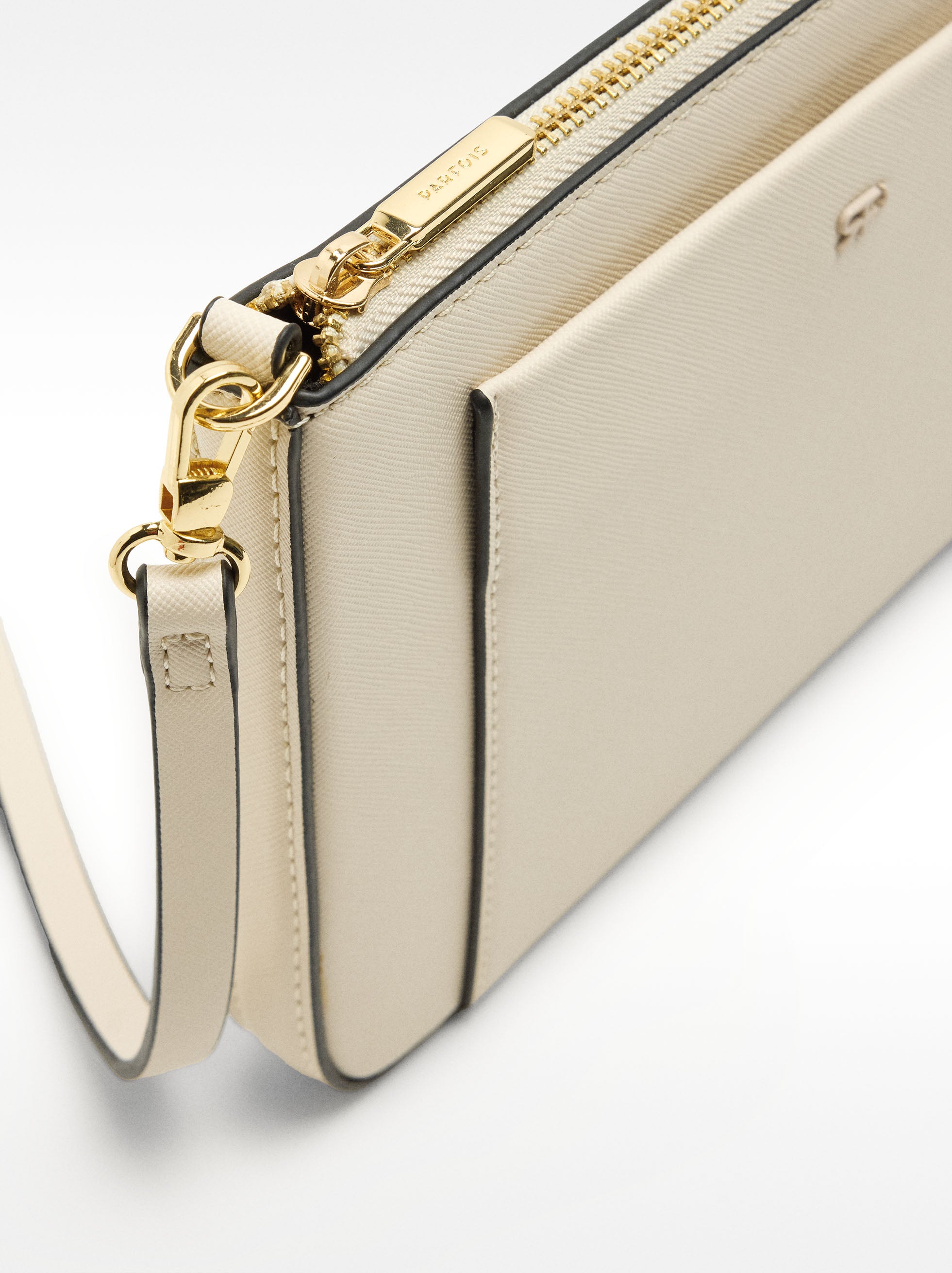 Bolso Bandolera Con Textura