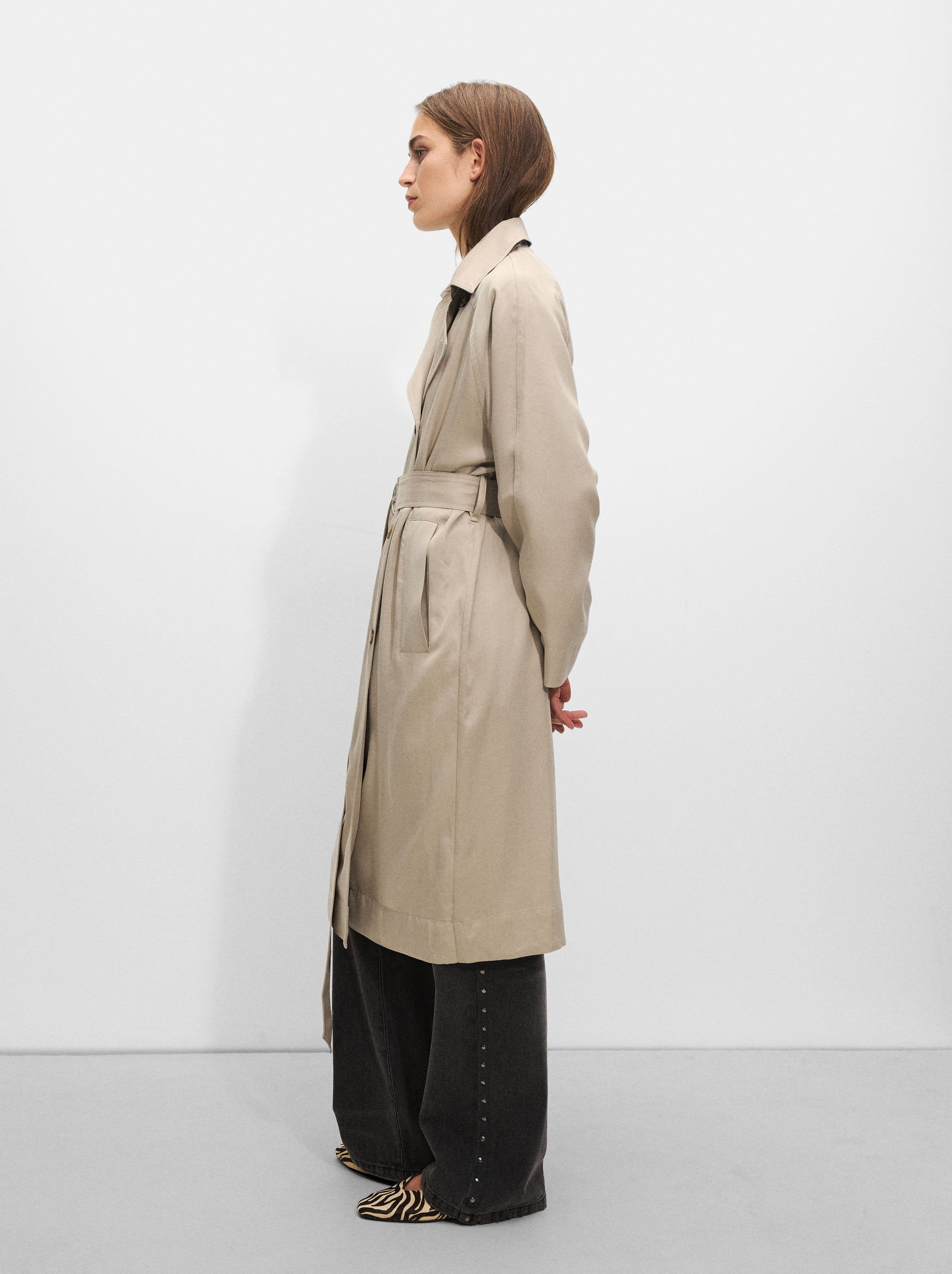 Gabardina Larga Con Bolsillos