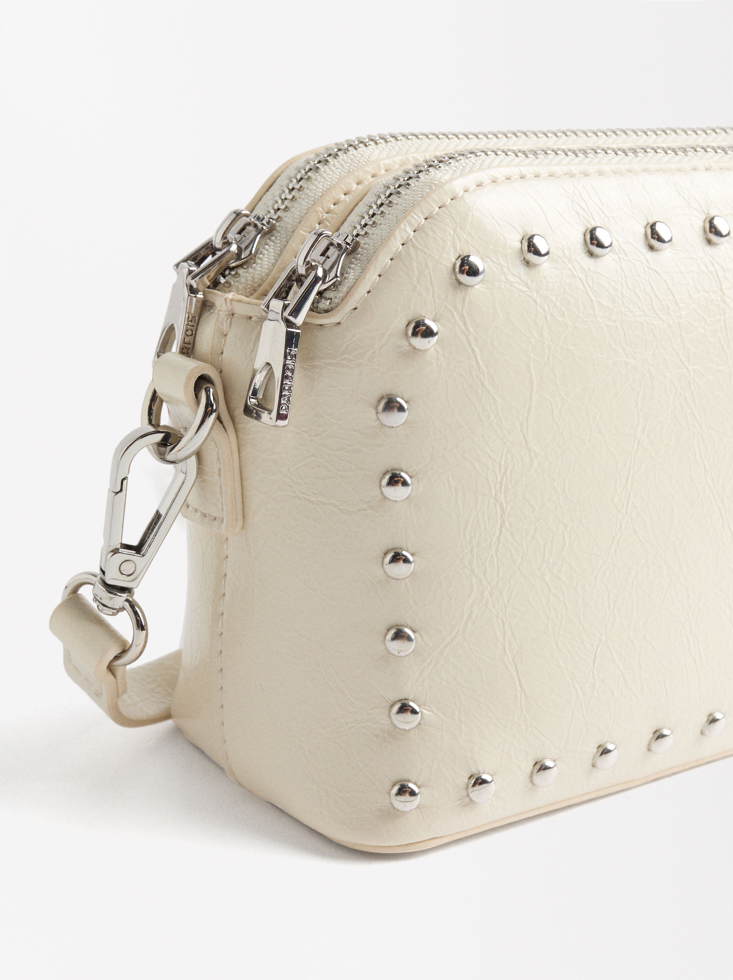 Bolso Bandolera Con Tachuelas