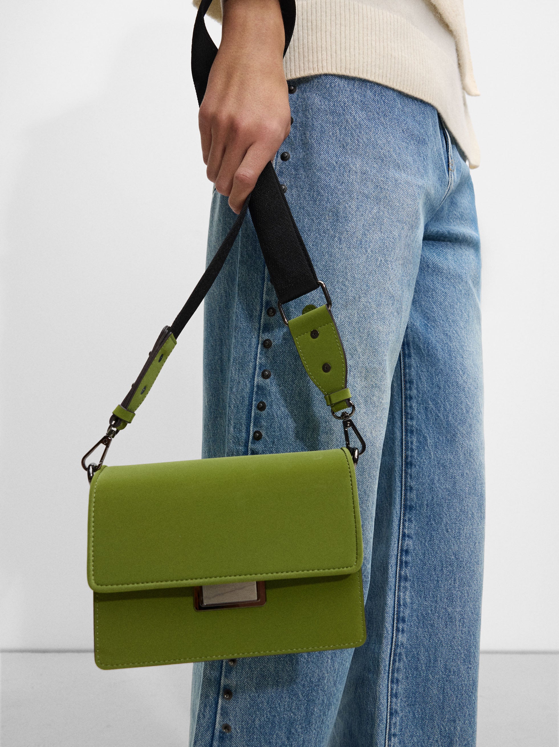Bolso Bandolera Con Solapa