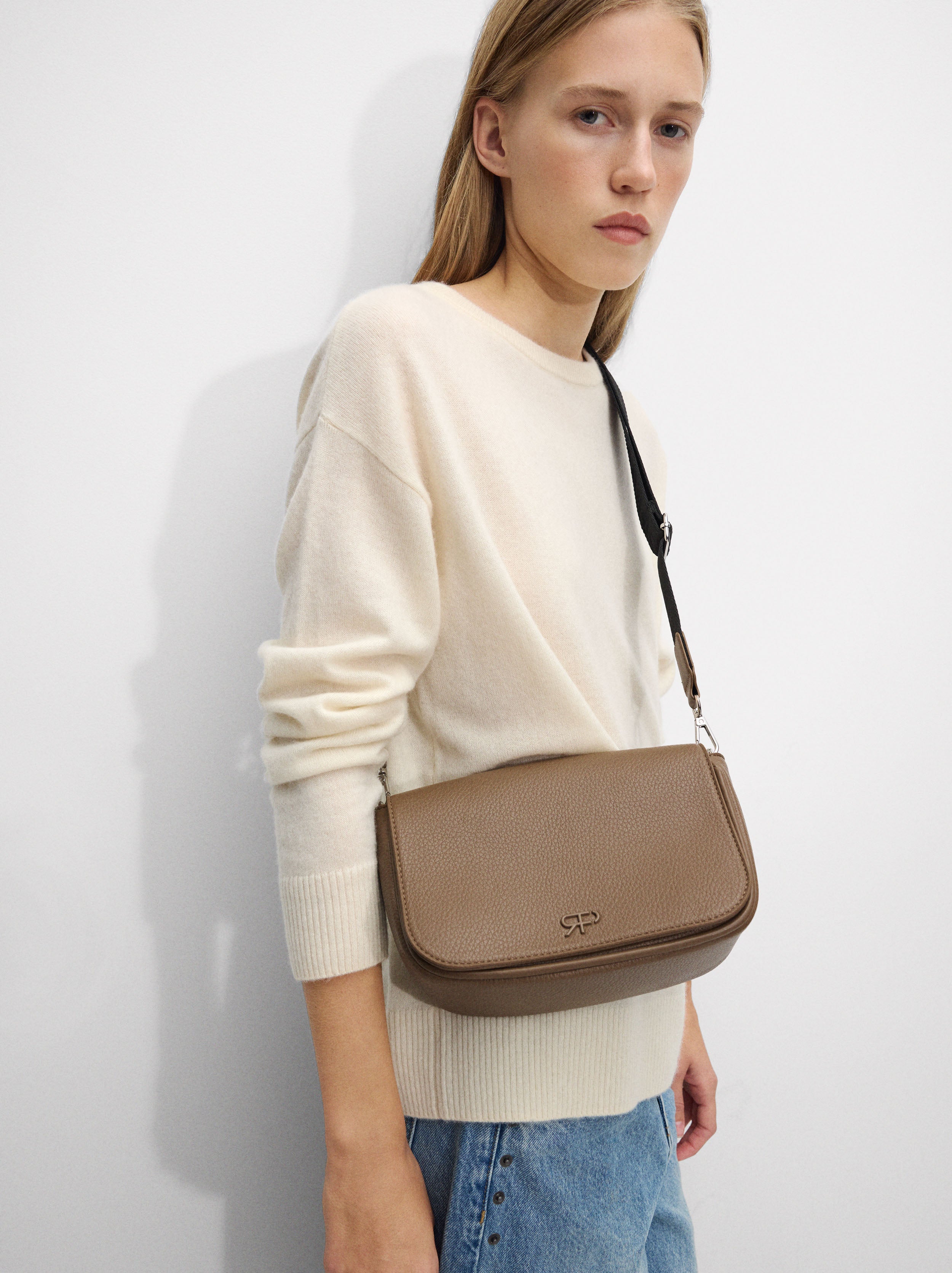 Bolso Bandolera Con Solapa