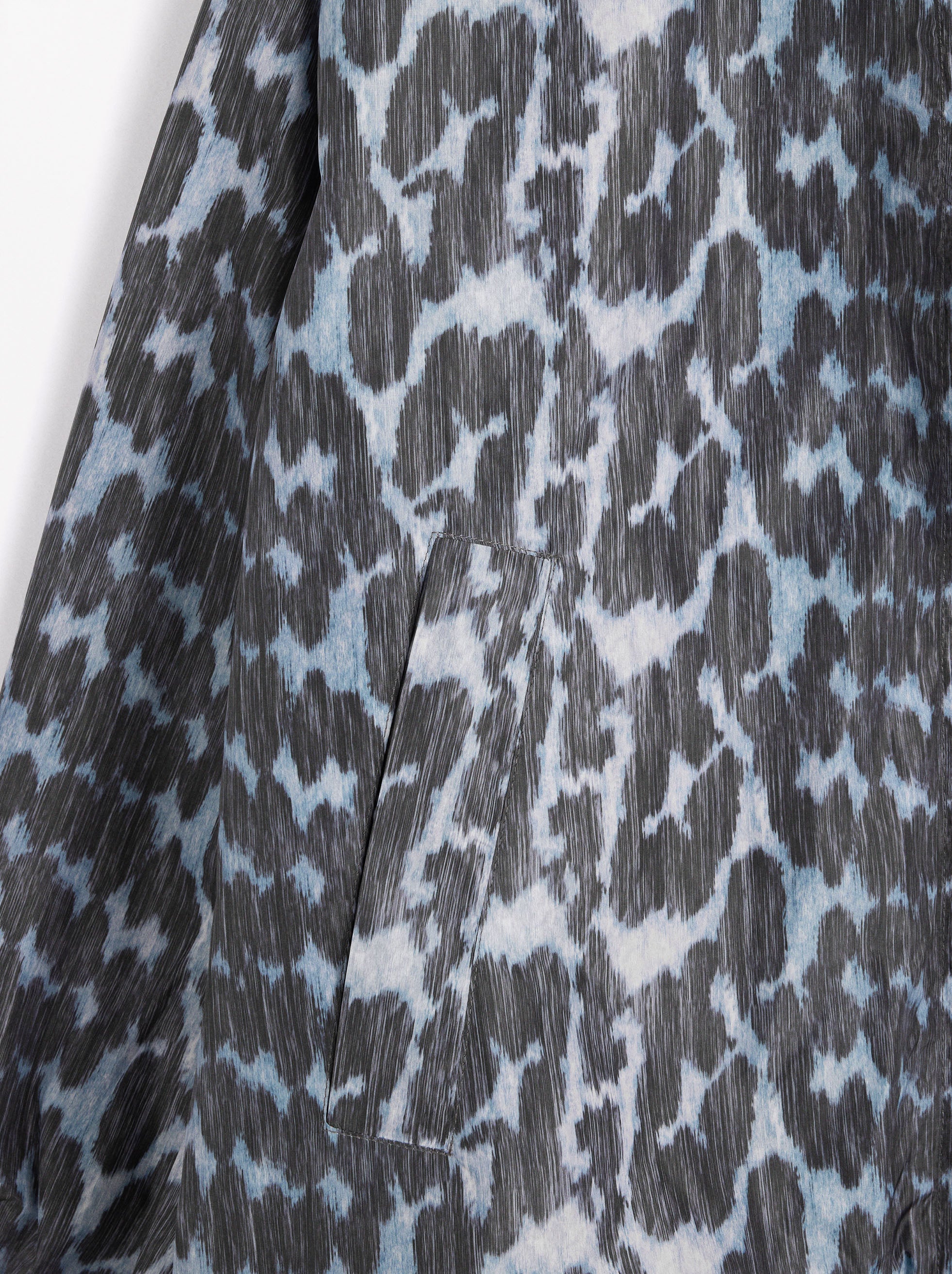 Parka Ligera Estampada De Leopardo