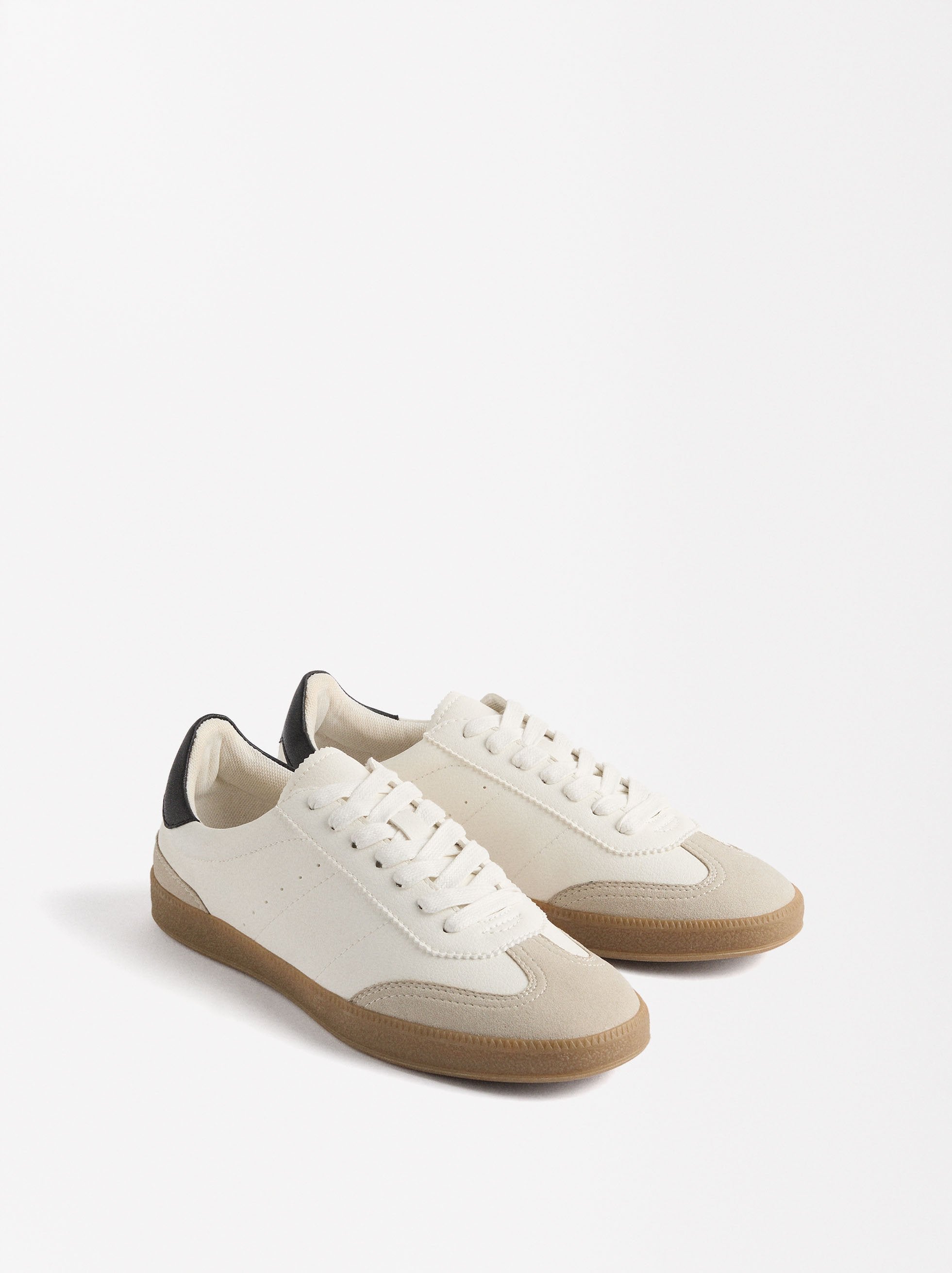 Zapatillas Con Contraste