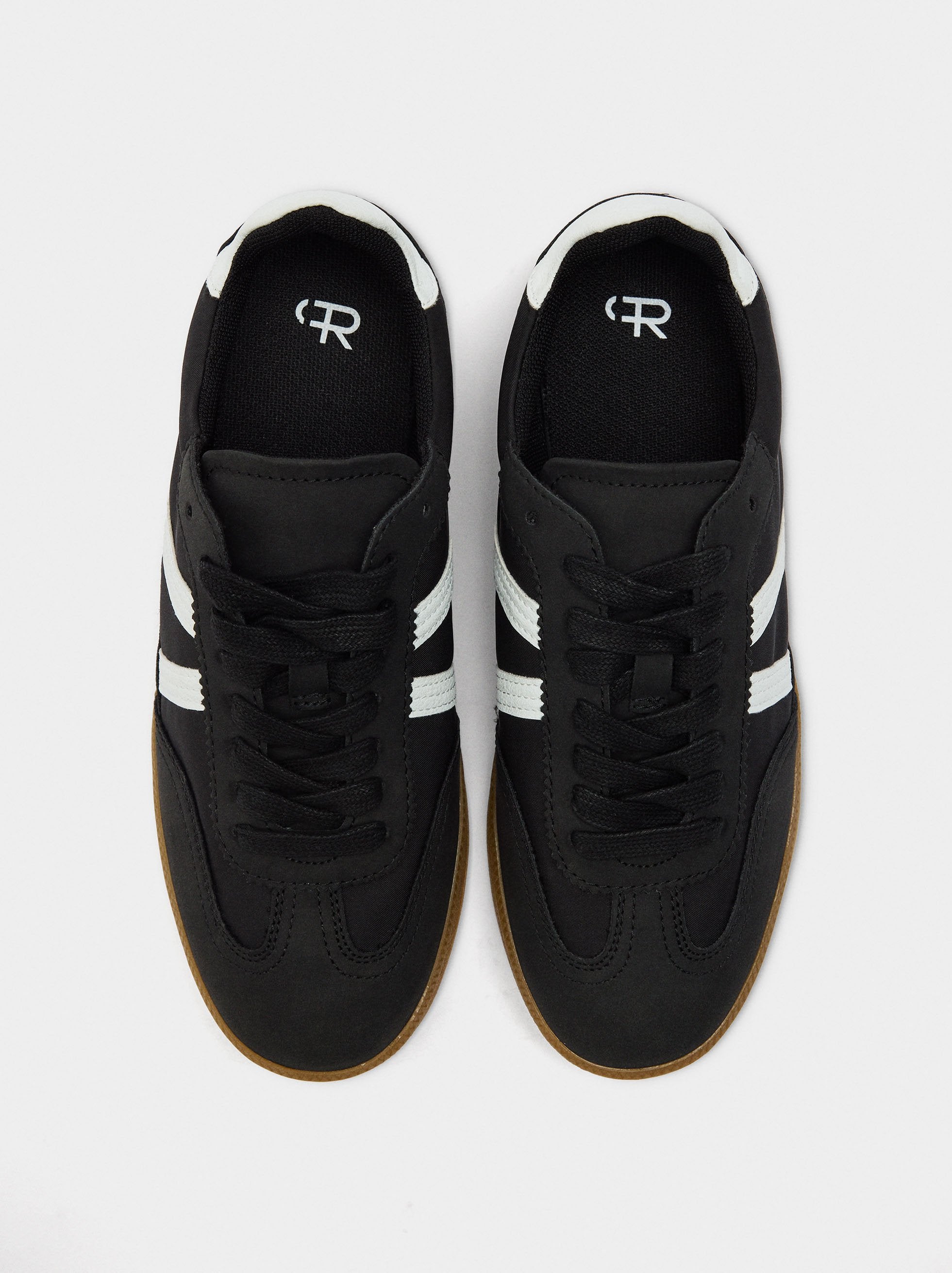 Zapatillas Con Contraste De Textura Suave