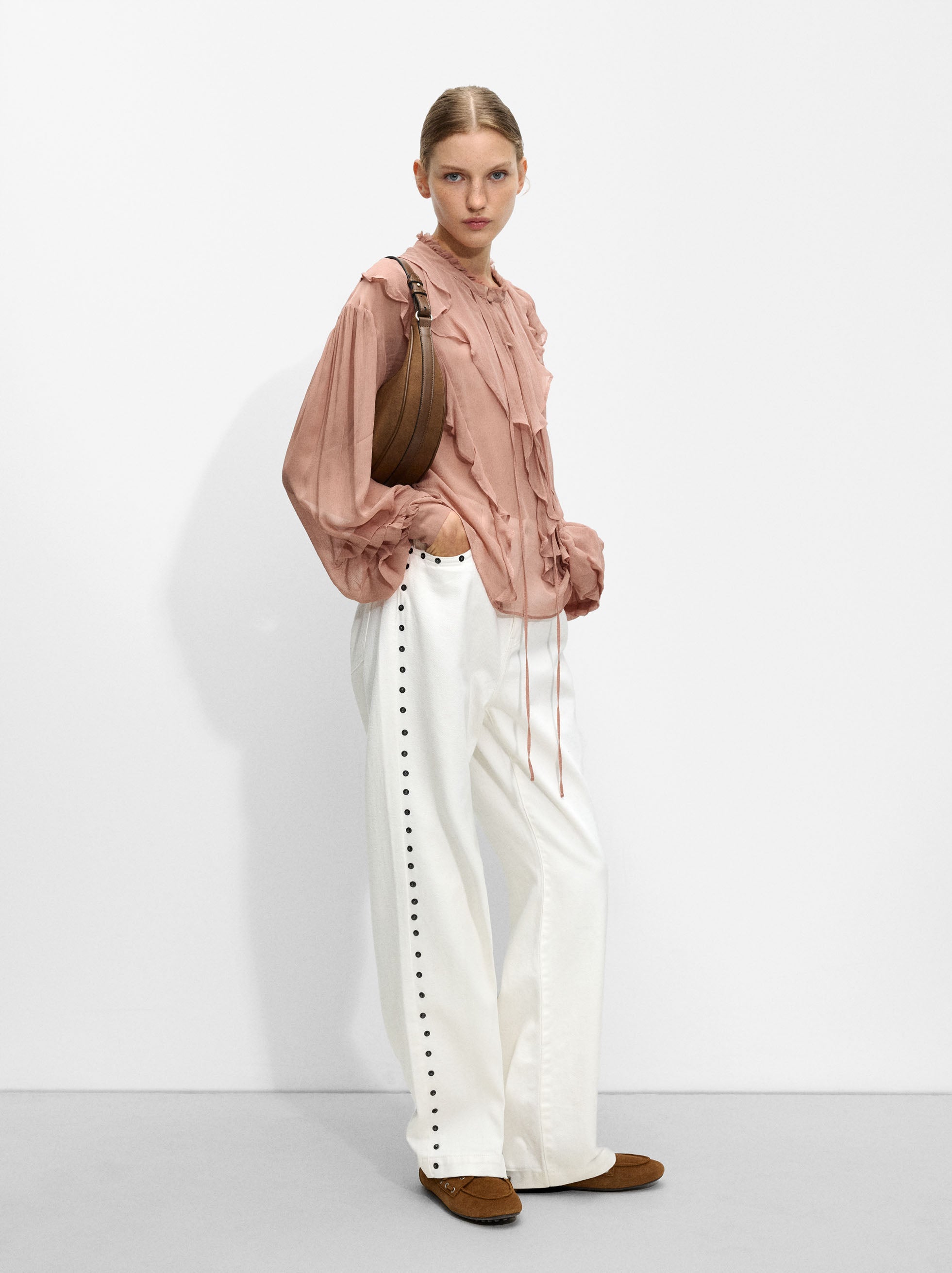 Camisa Semitransparente Con Volantes