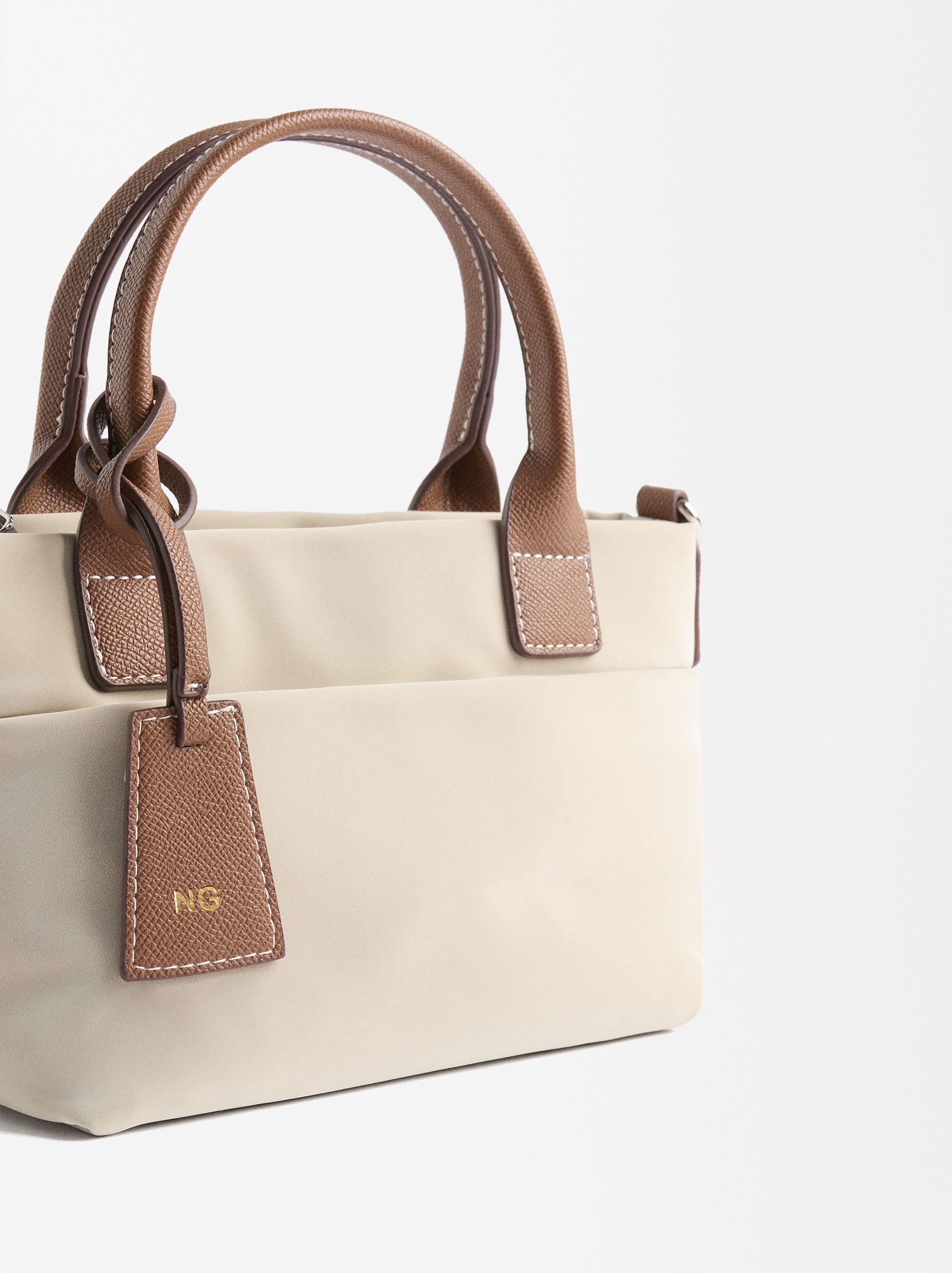 Cartera Tote Con Textura Suave
