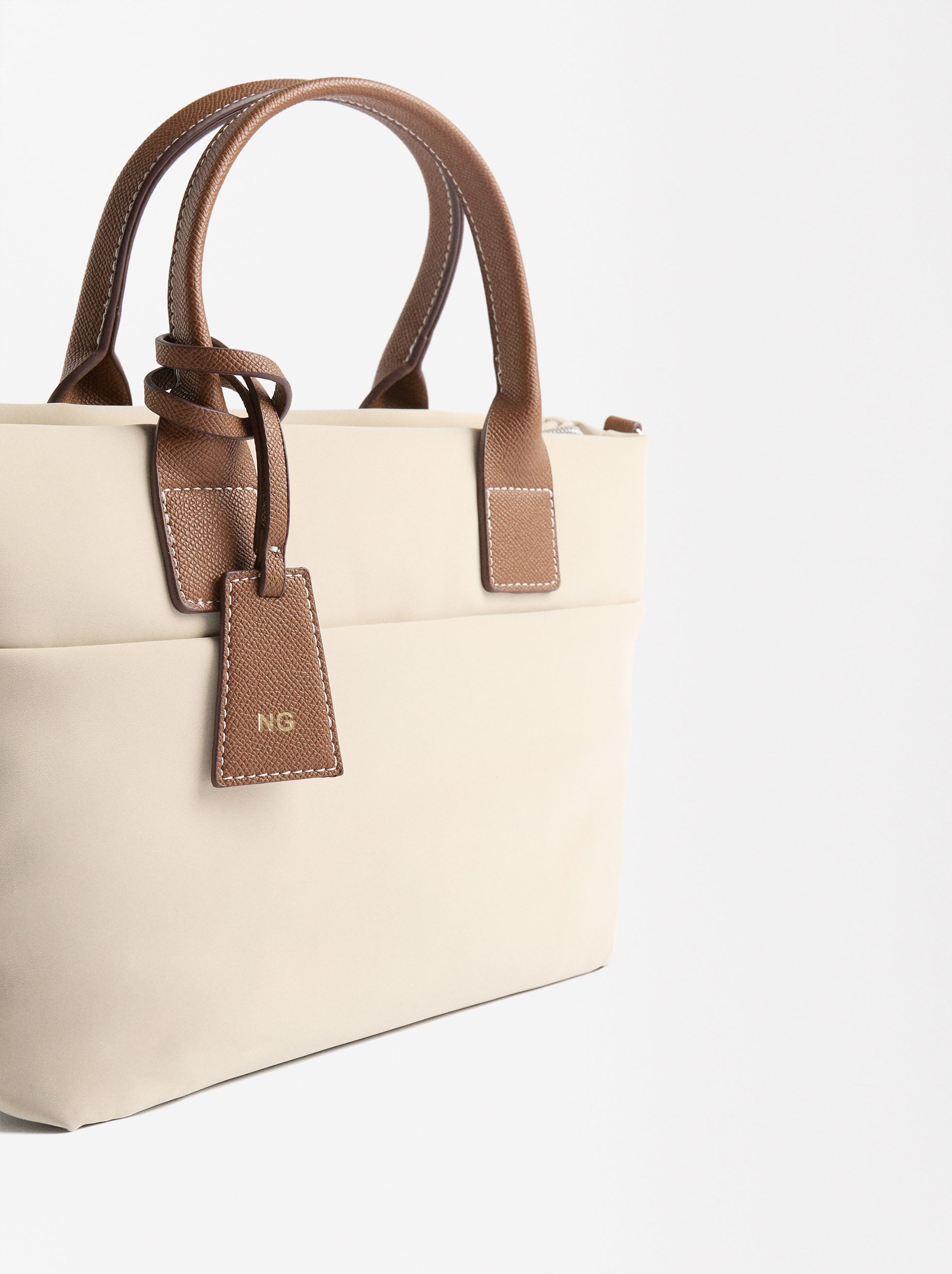 Cartera Tote Con Textura Suave