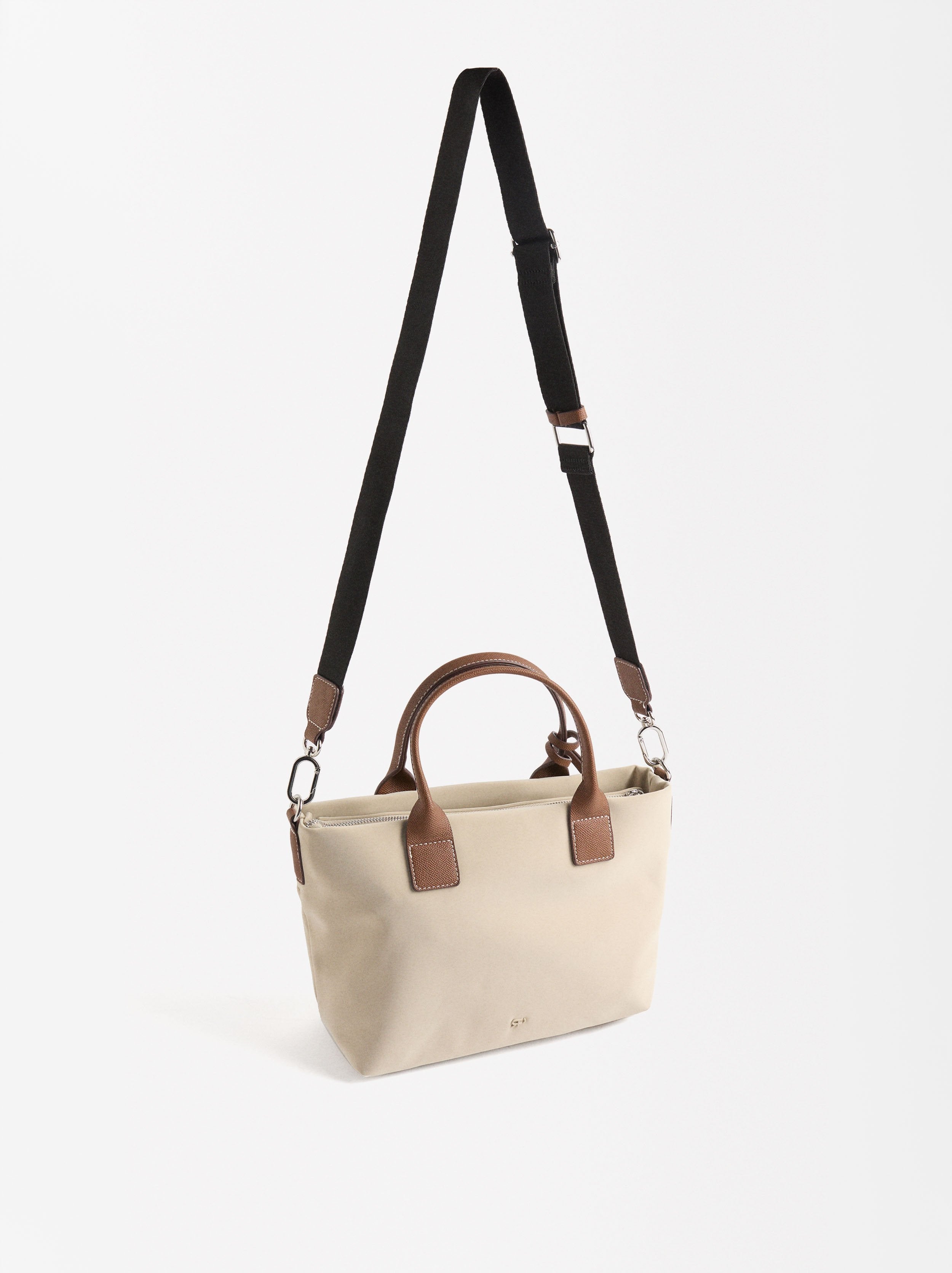 Cartera Tote Con Textura Suave