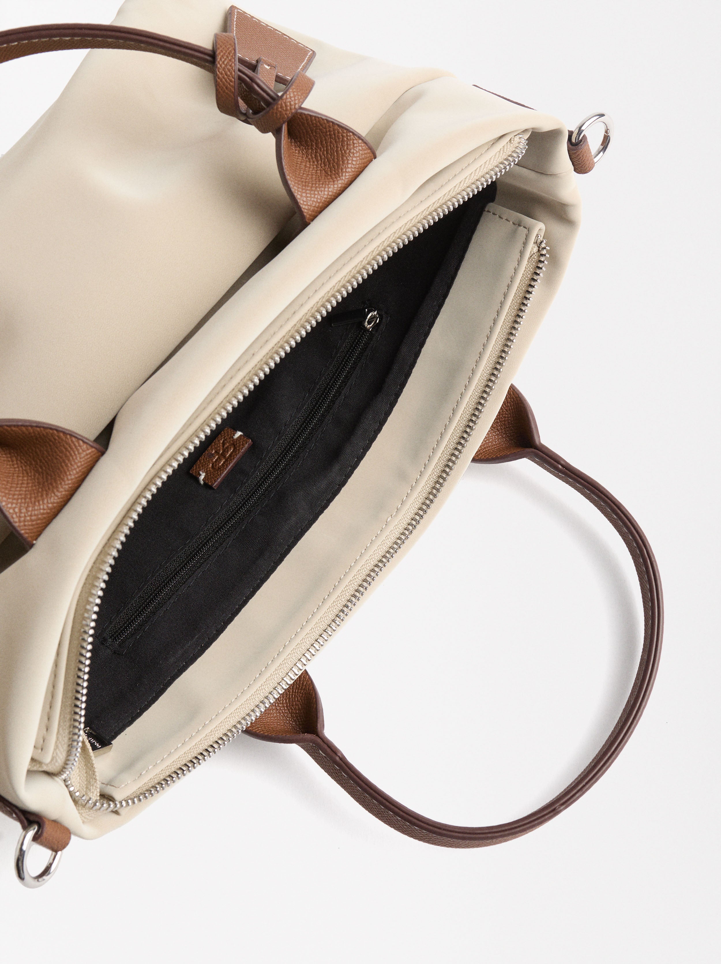 Cartera Tote Con Textura Suave