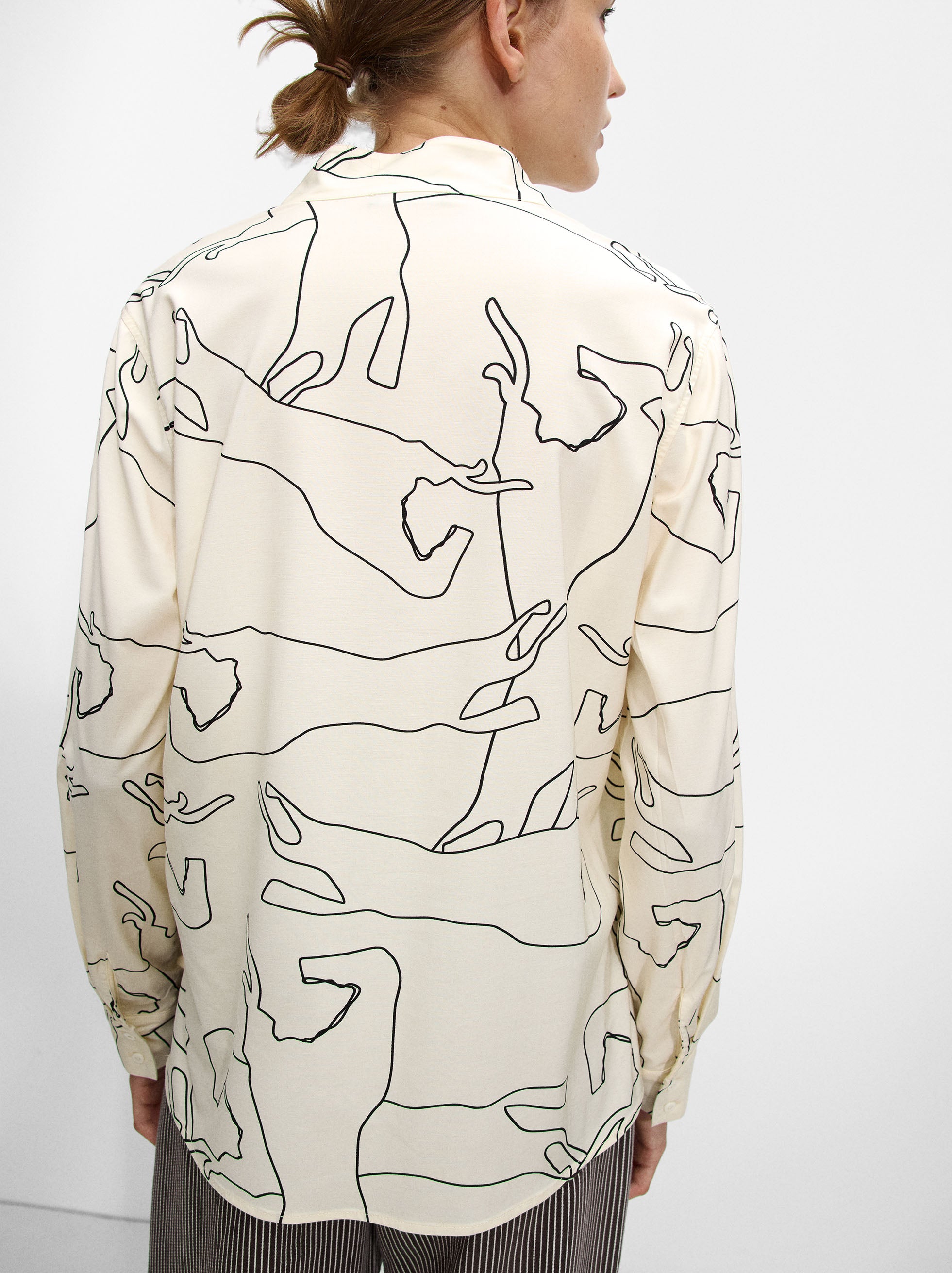Camisa Estampada Cuello Mao