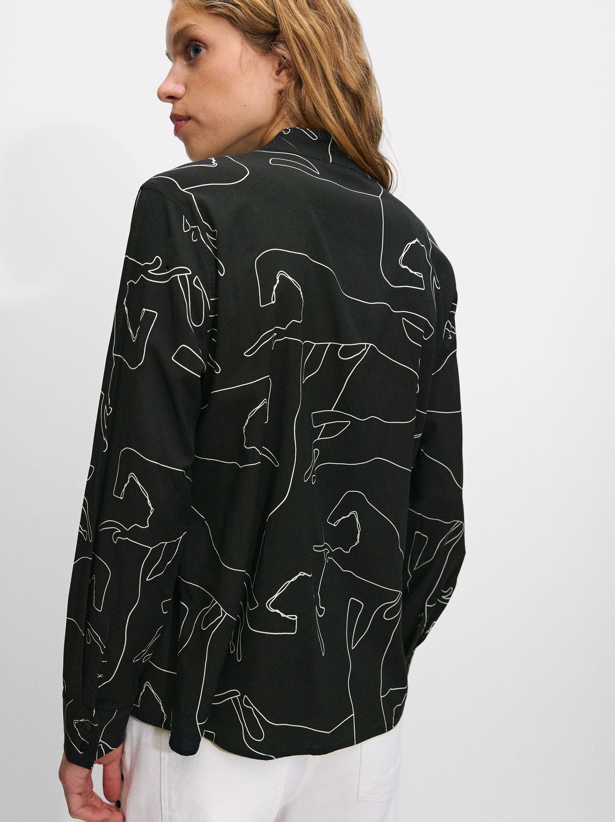 Camisa Estampada Cuello Mao