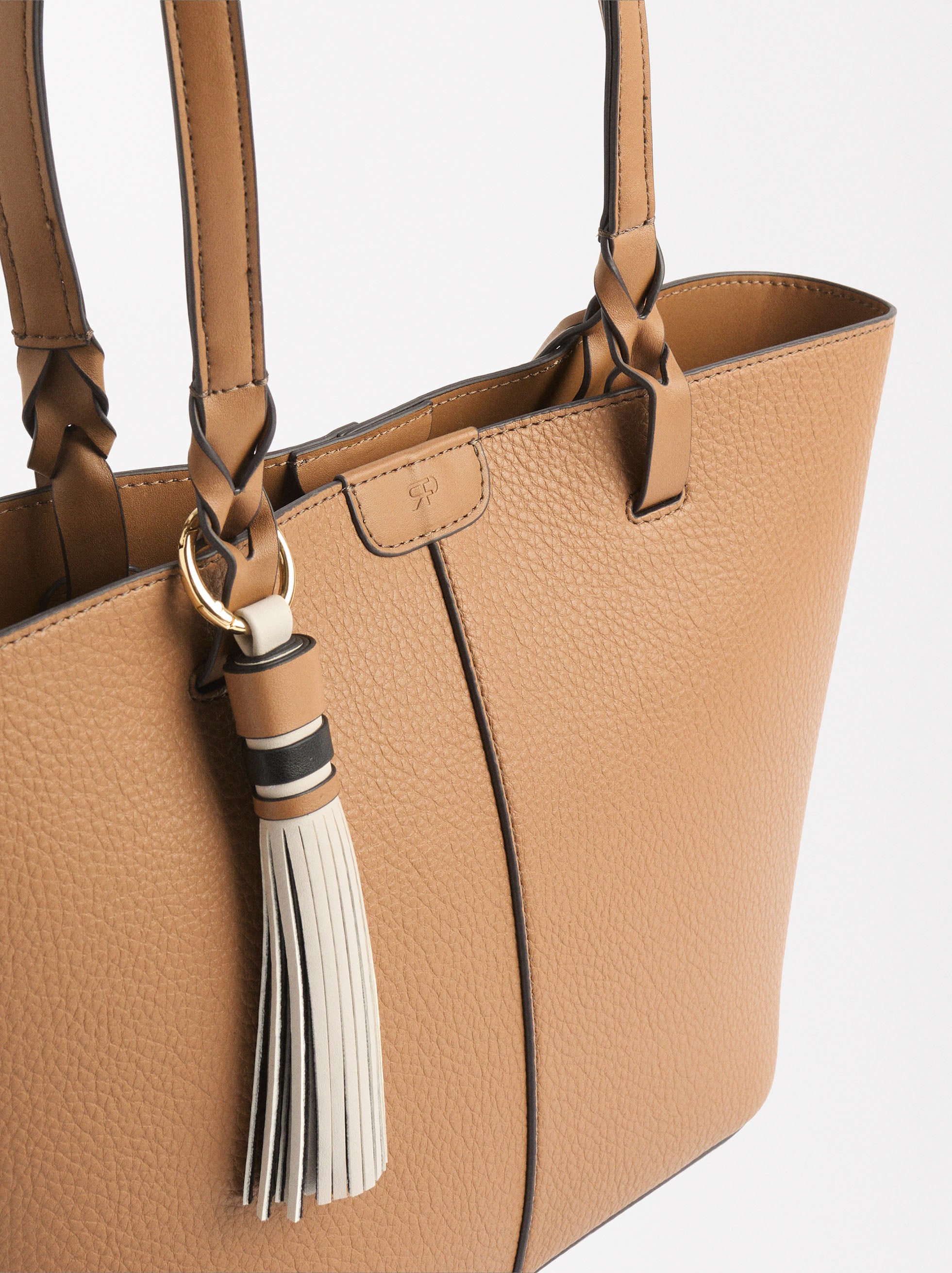 Bolso Shopper Con Colgante