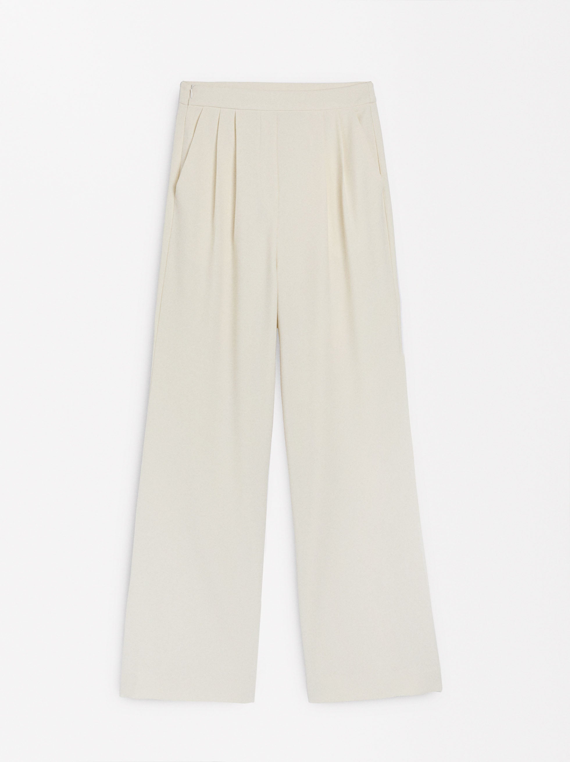 Pantalón Fluido Con Pinzas