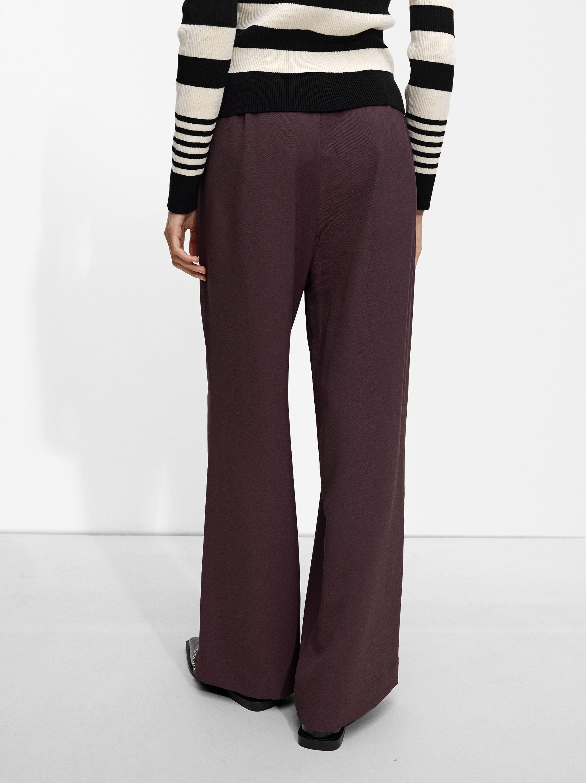 Pantalón Fluido Con Gancho