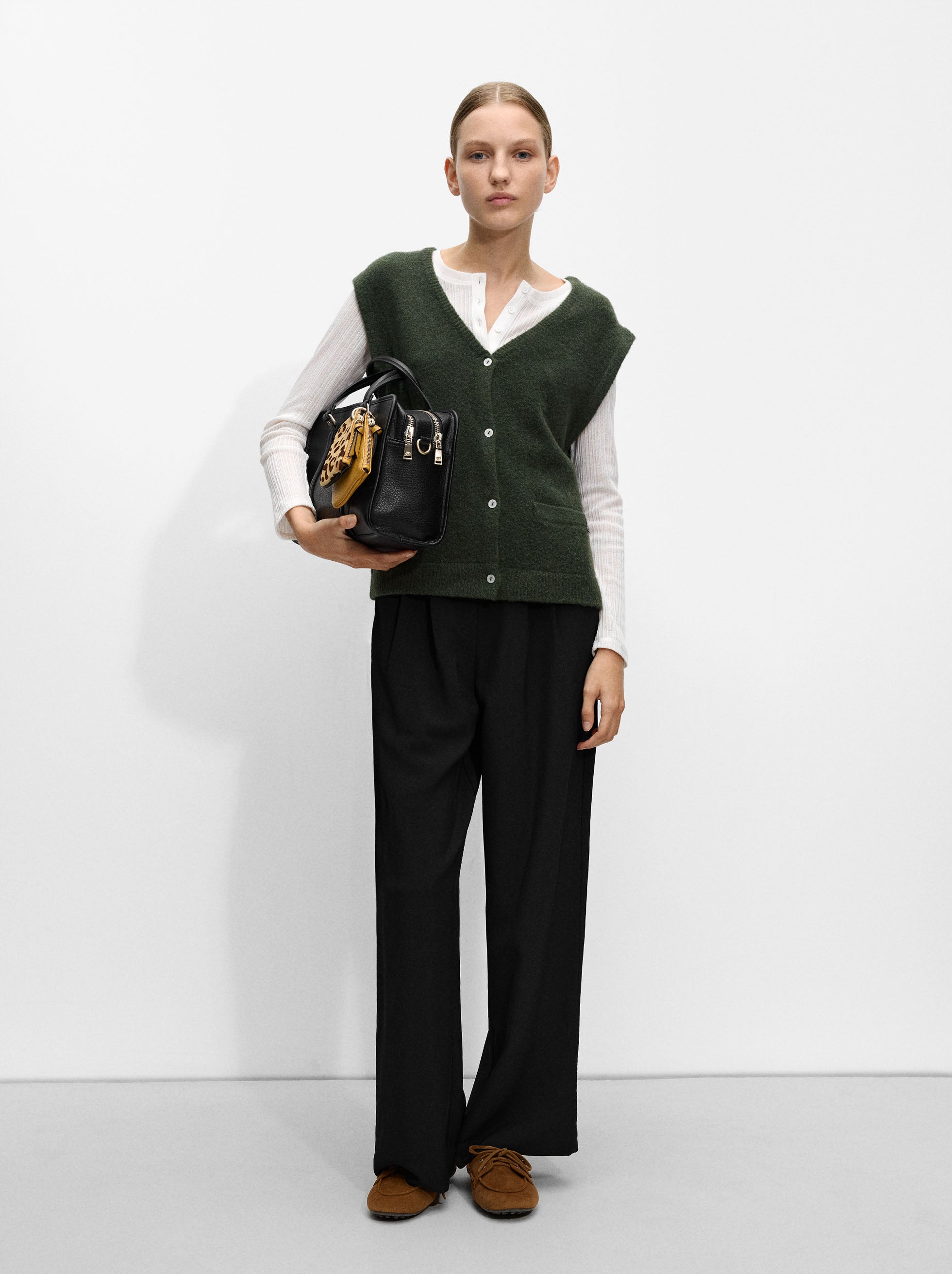 Pantalón Fluido Con Gancho