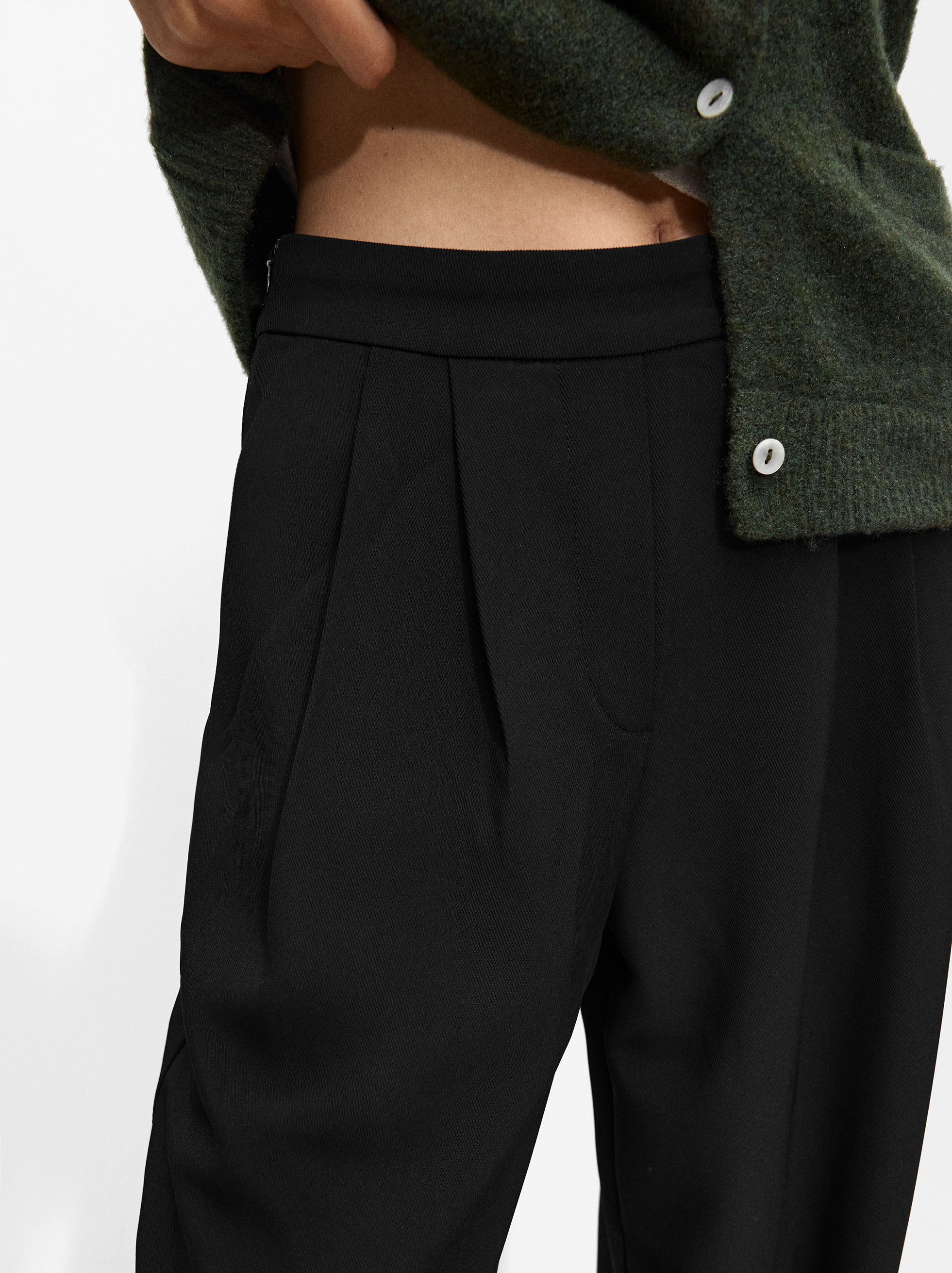 Pantalón Fluido Con Gancho