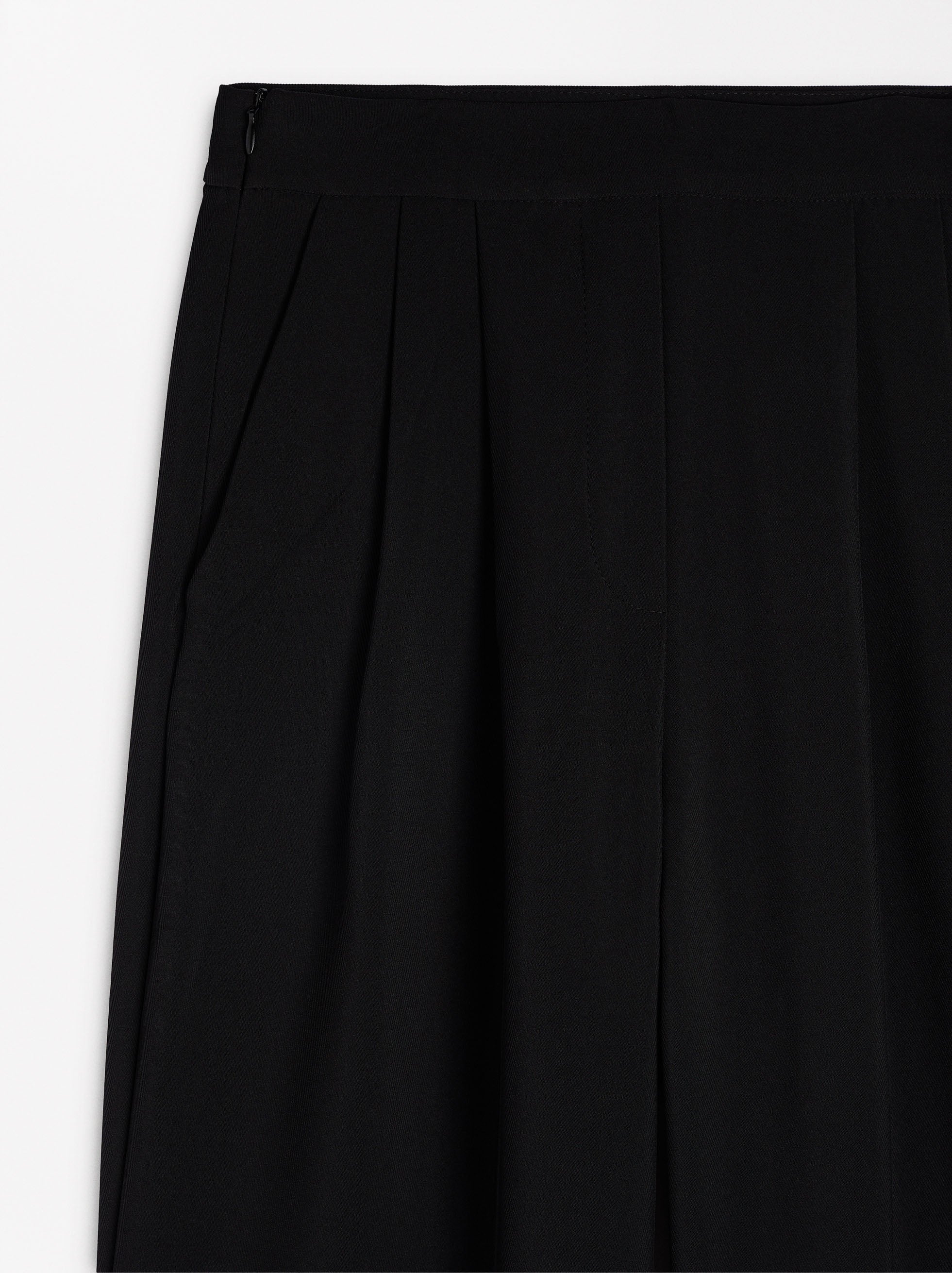 Pantalón Fluido Con Gancho